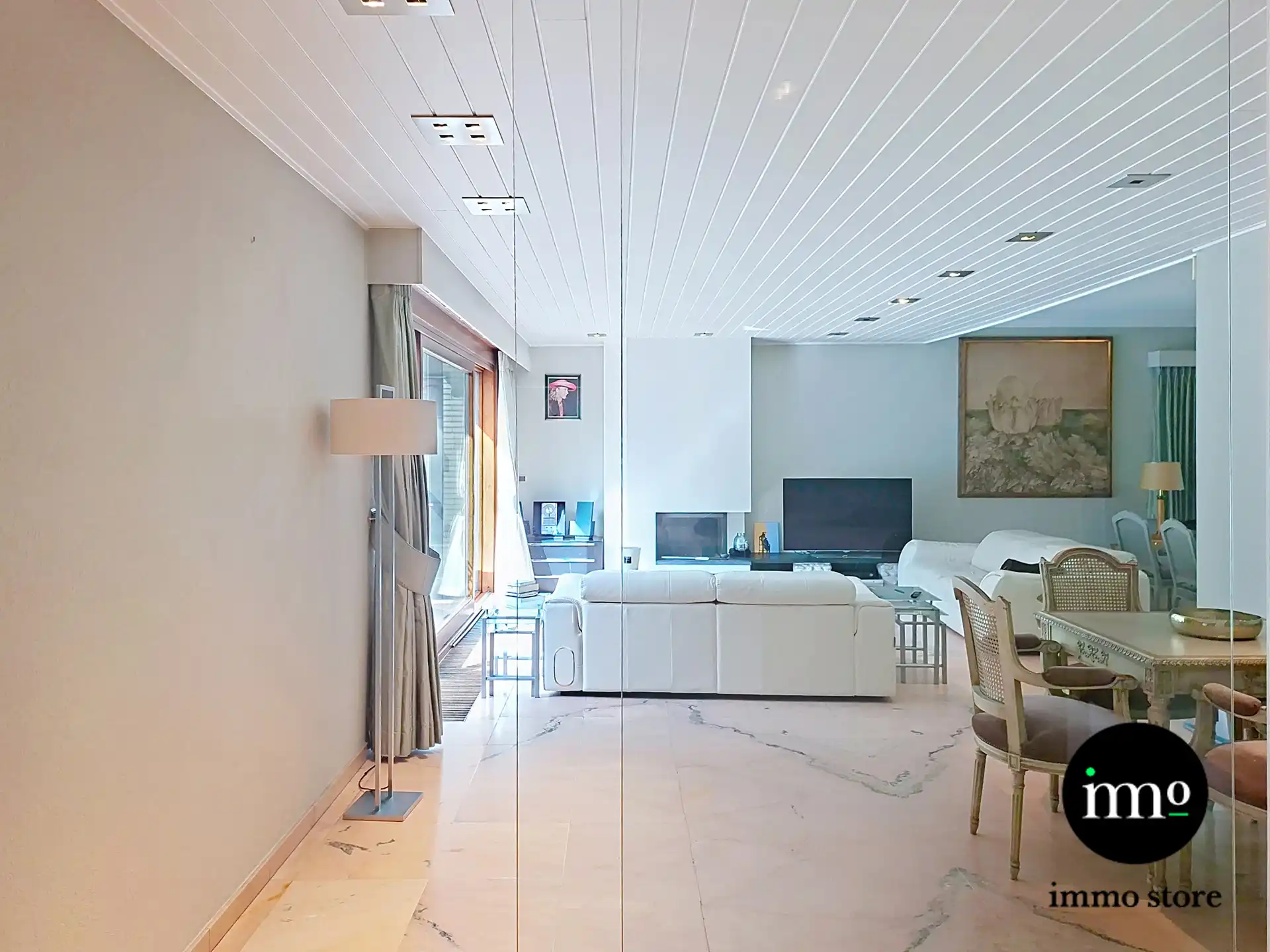 Uitzonderlijk ruime woning in doodlopende straat foto 6