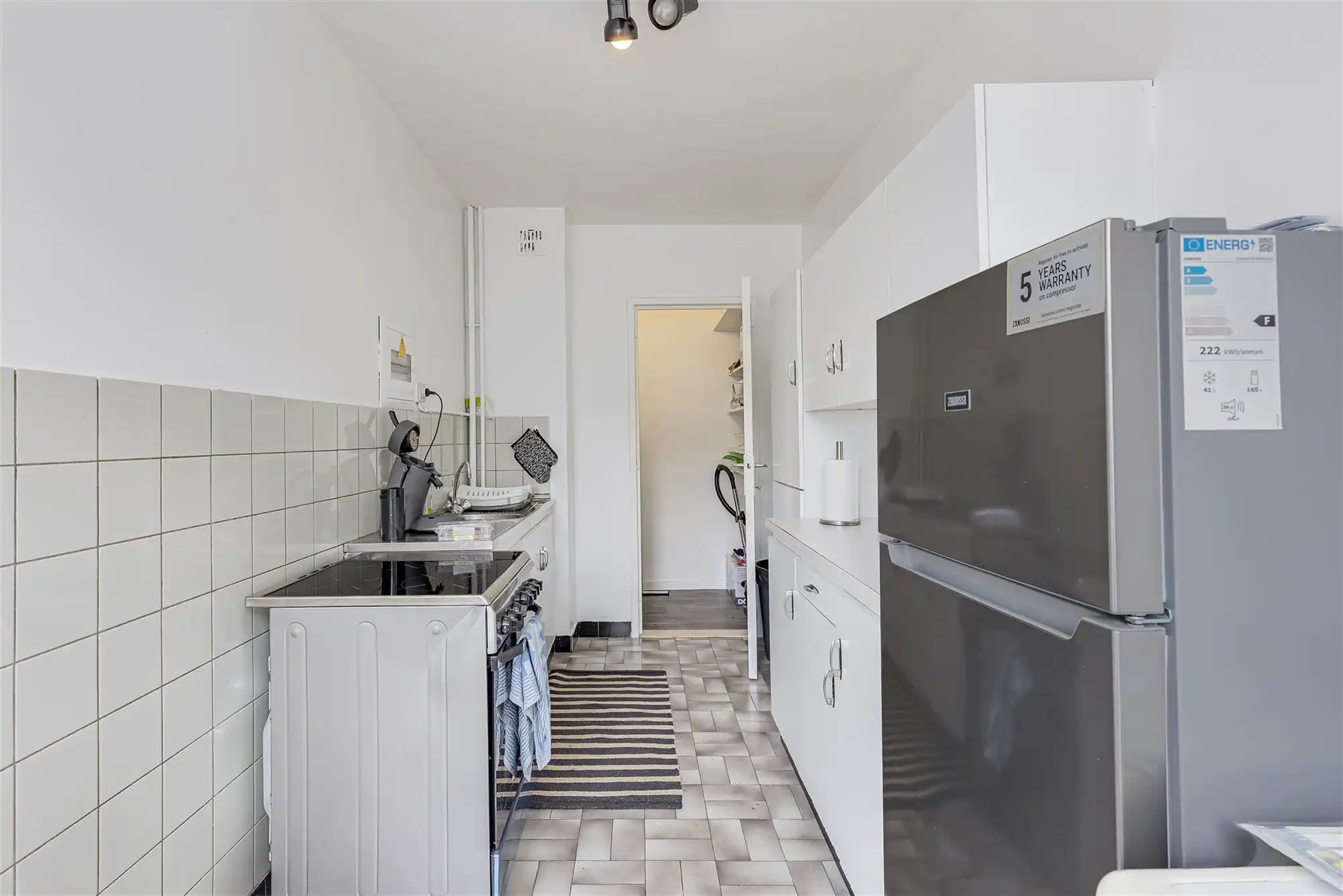 Ruim appartement met 2 slpk + terras te koop in Mortsel foto 4