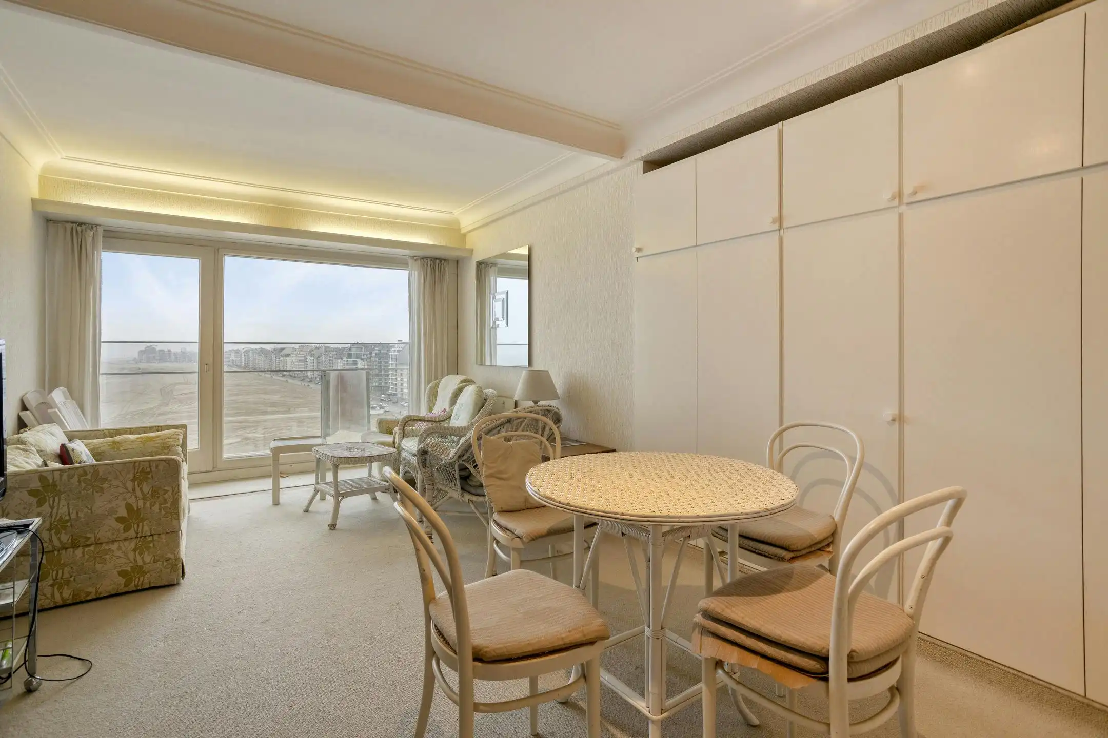 Te renoveren studio met uniek zeezicht te koop in Duinbergen foto 4