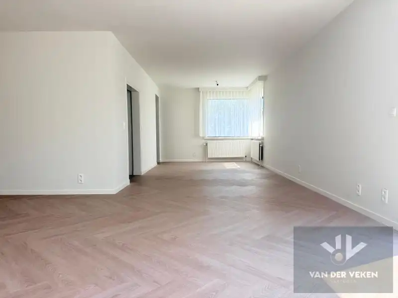 Ruim 3 slaapkamer appartement! foto 5