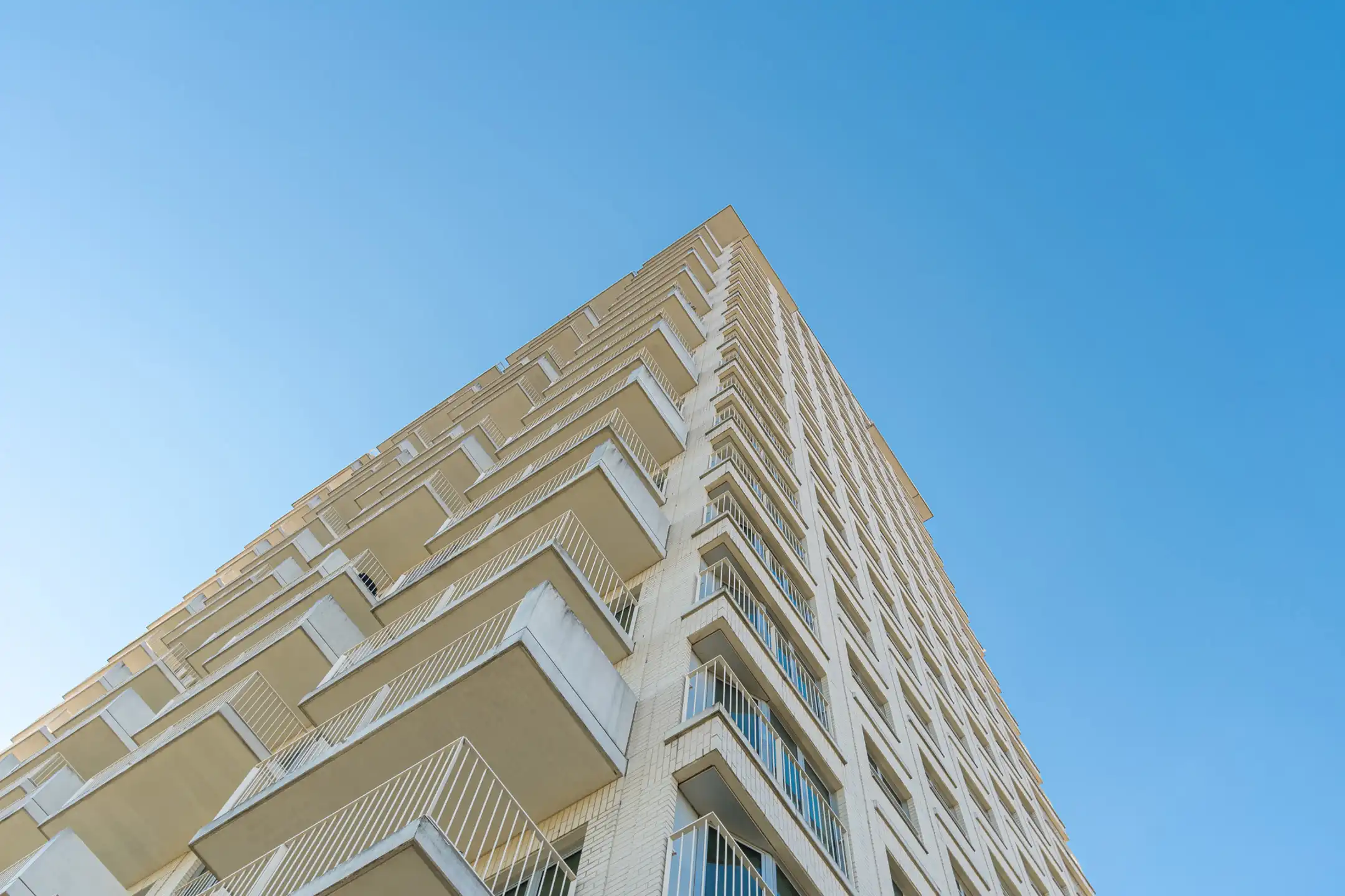 Hoekappartement met adembenemend uitzicht over Antwerpen foto 2