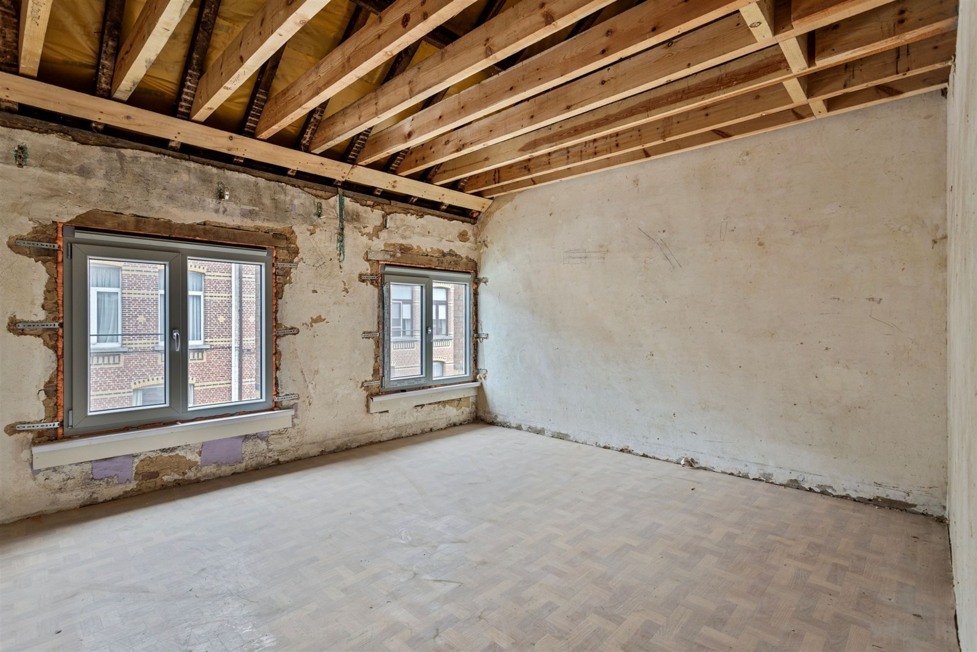 Te renoveren huis met tuin (266m²) grens Hove Mortsel foto 15