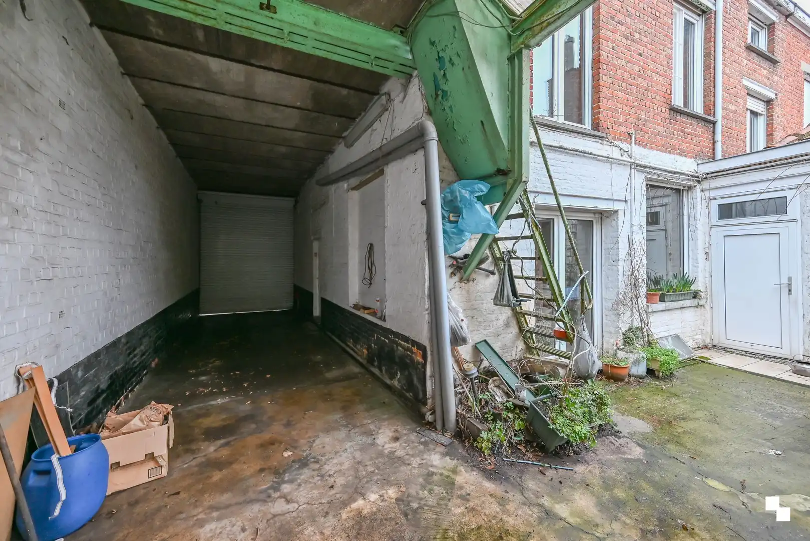 Zéér ruime ééngezinswoning met drie slaapkamers en bijgebouwen te Izegem foto 10