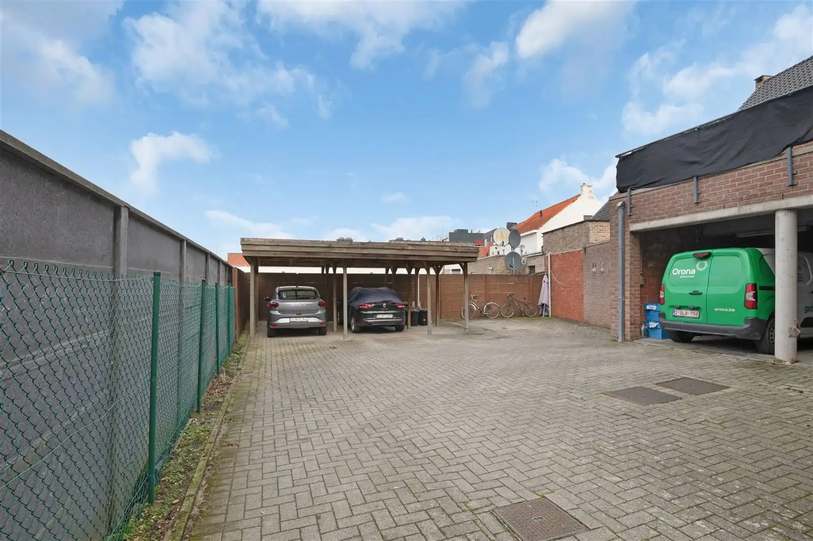 Appartementsgebouw 6 app in centrum  foto 32