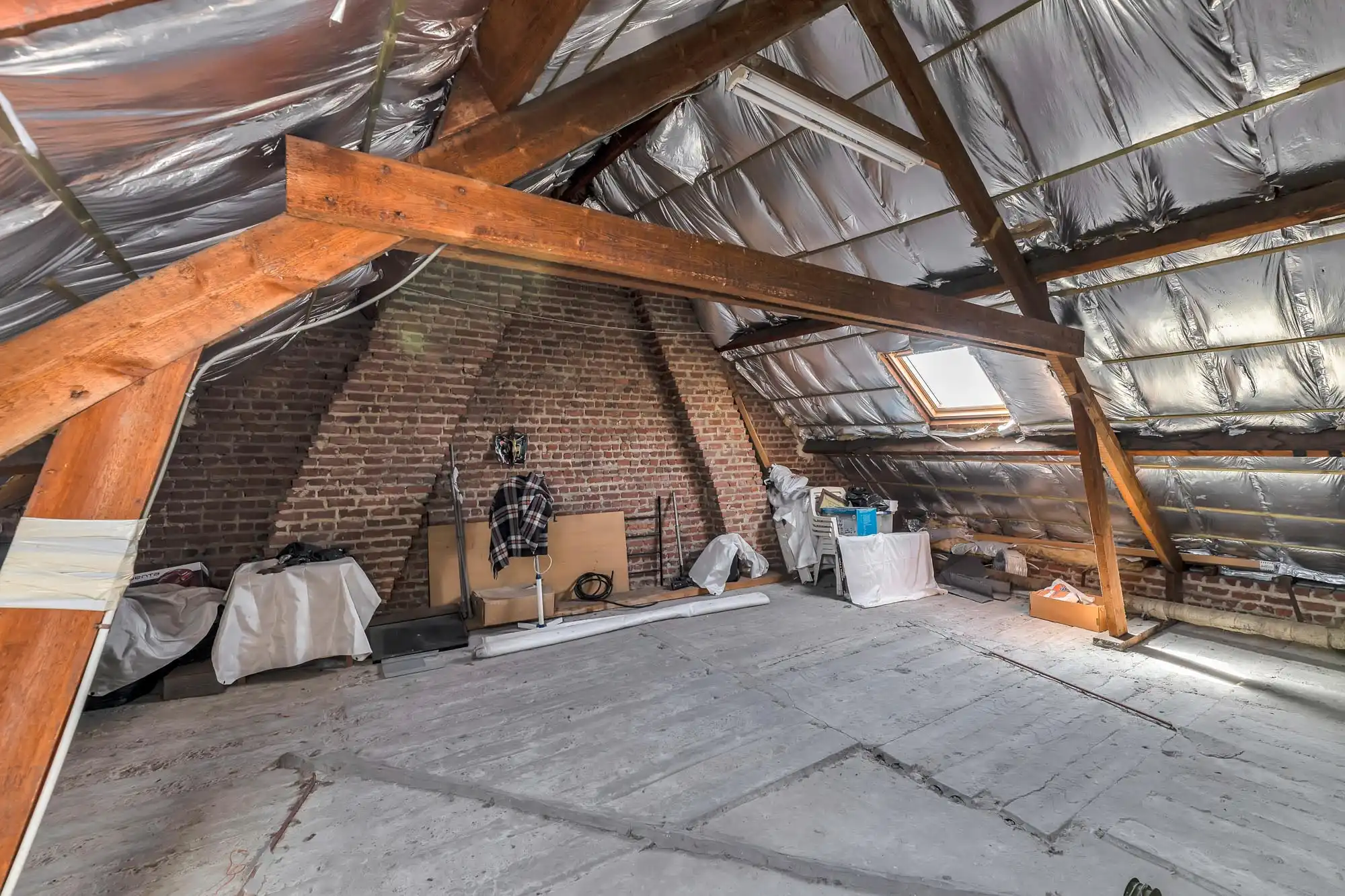 Solide woning met garage op rustige locatie foto 22