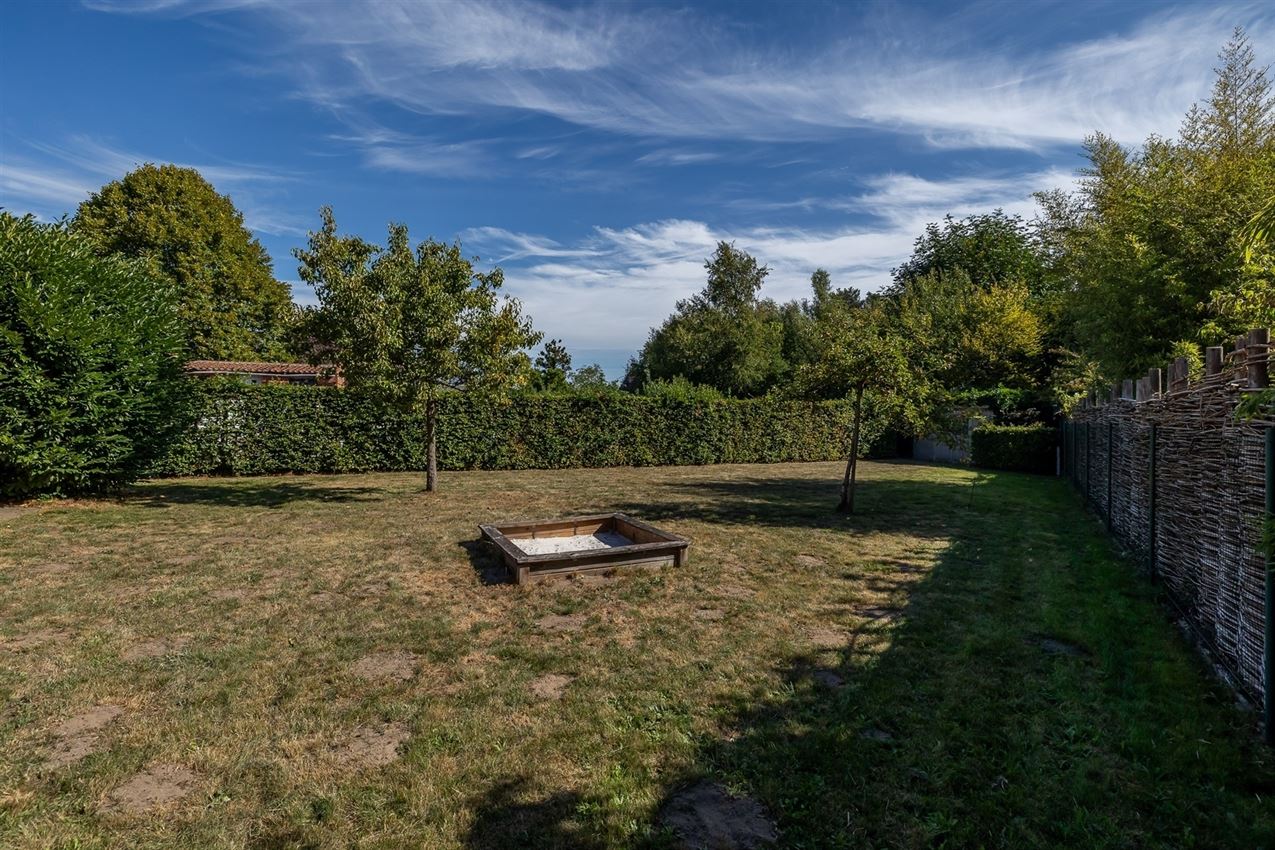 label d, mooie tuin op zuidoosten, instapklaar foto 3