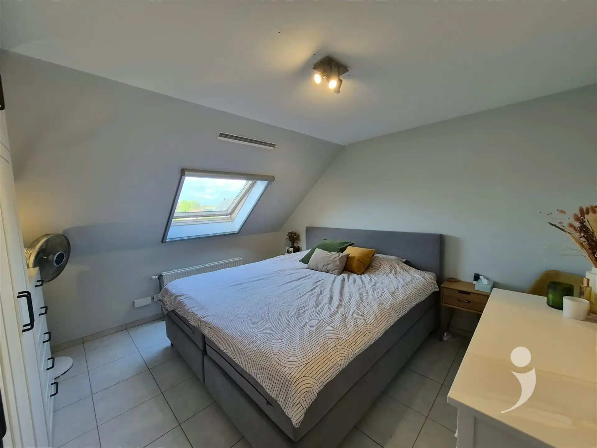 Ruime duplex foto 13