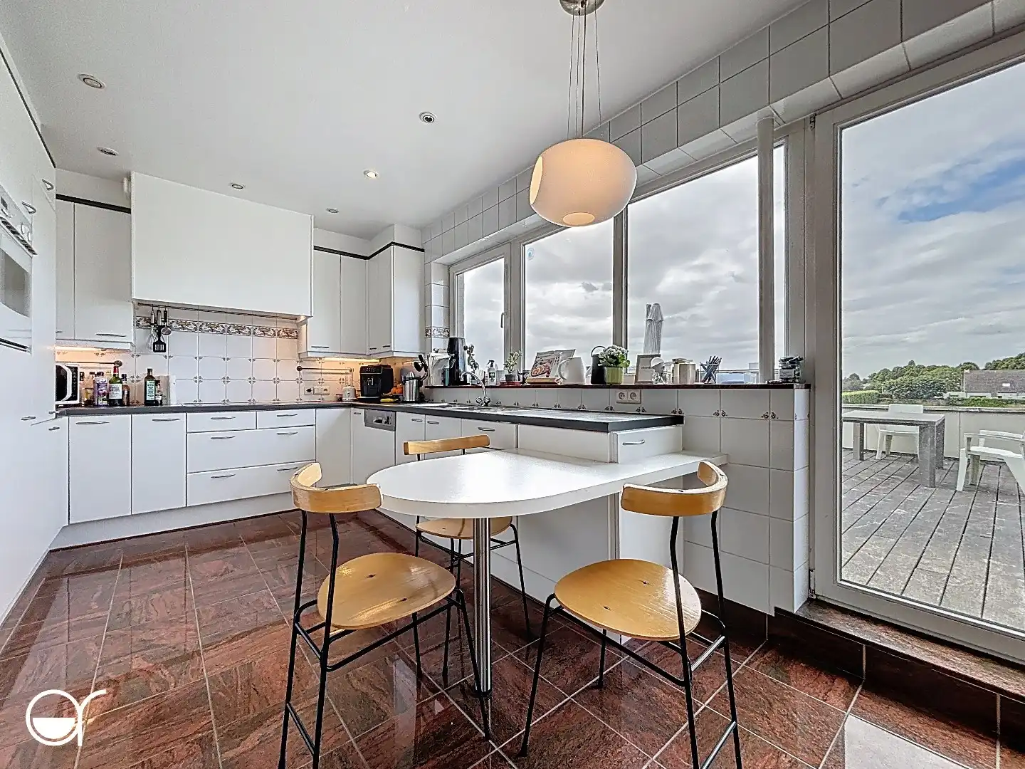 Meergezinswoning met 2 appartementen en kantoorruimte foto 14