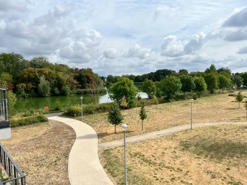 Energiezuinig 1-slpkm app. met groot terras en garage foto 18