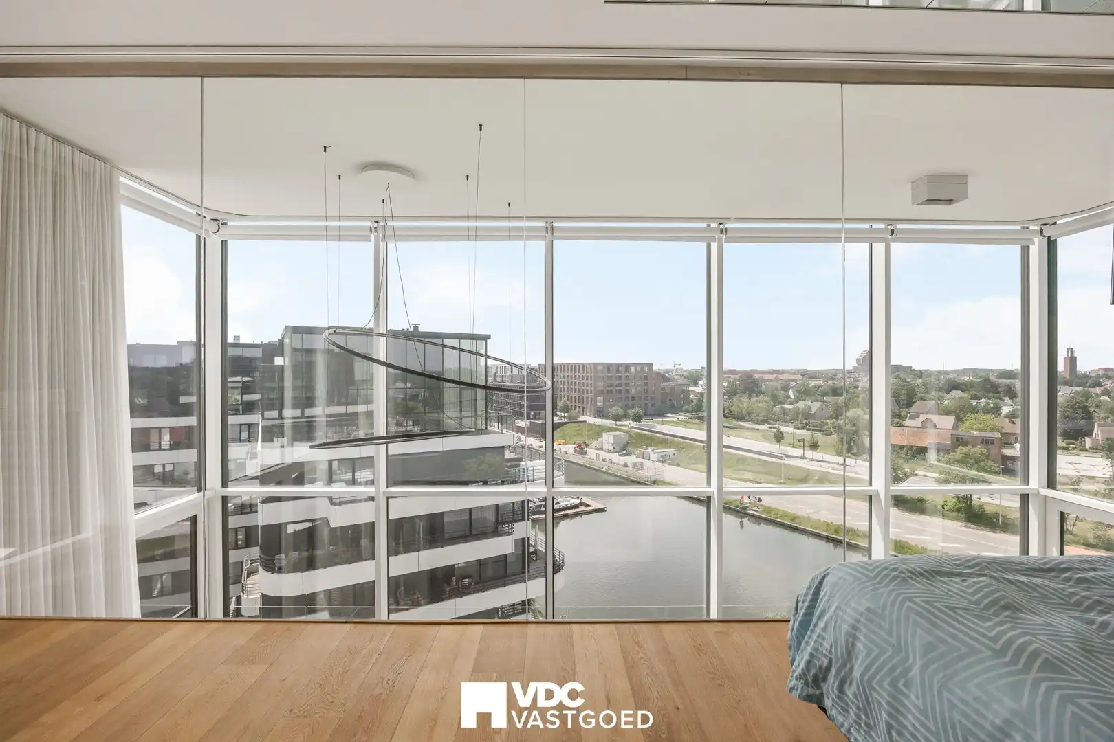 Exclusief duplex-penthouse met panoramisch zwembad – Zuidzicht Hasselt foto 33