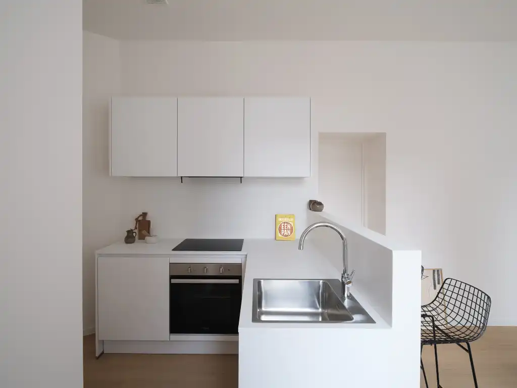 Gerenoveerd 1-slaapkamer appartement met buitenruimte nabij Gent Zuid foto 5