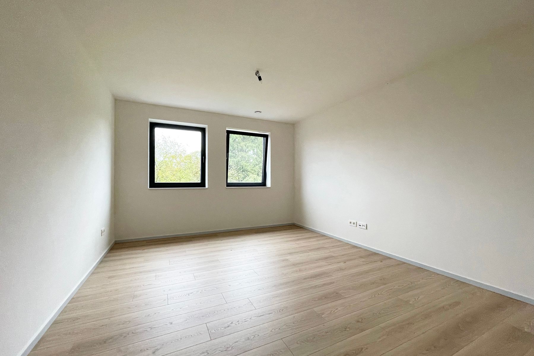 OPENDEUR OP 22/11/2025 VAN 10U TOT 12U  foto 14