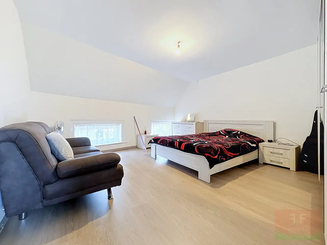 Energiezuinige moderne gezinswoning met garage, 3 slaapkamers, 2 badkamers en stadstuin foto 18