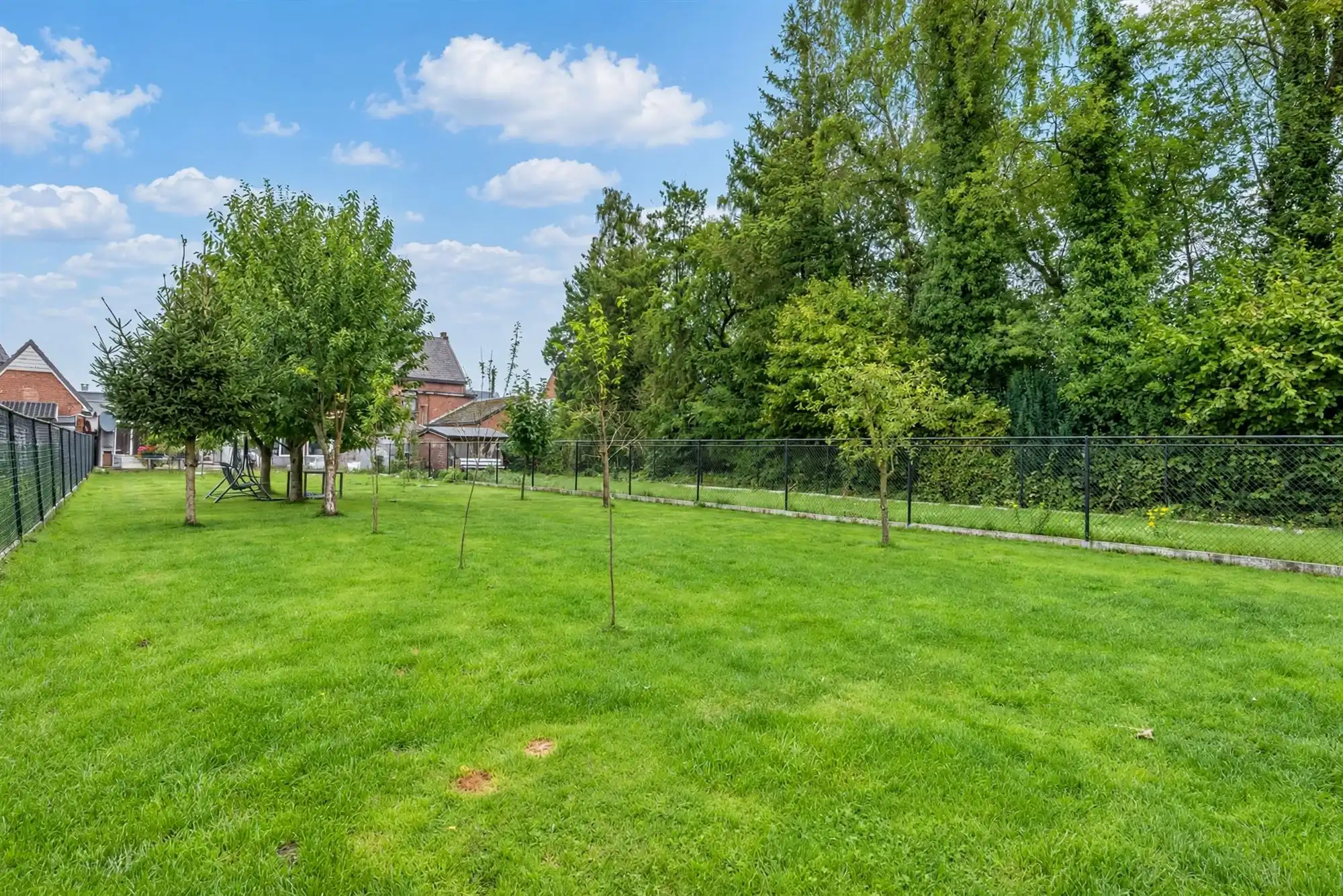 instapklare 3 gevelhuis op 945 m² met 6 slpks en 4 garages foto 34
