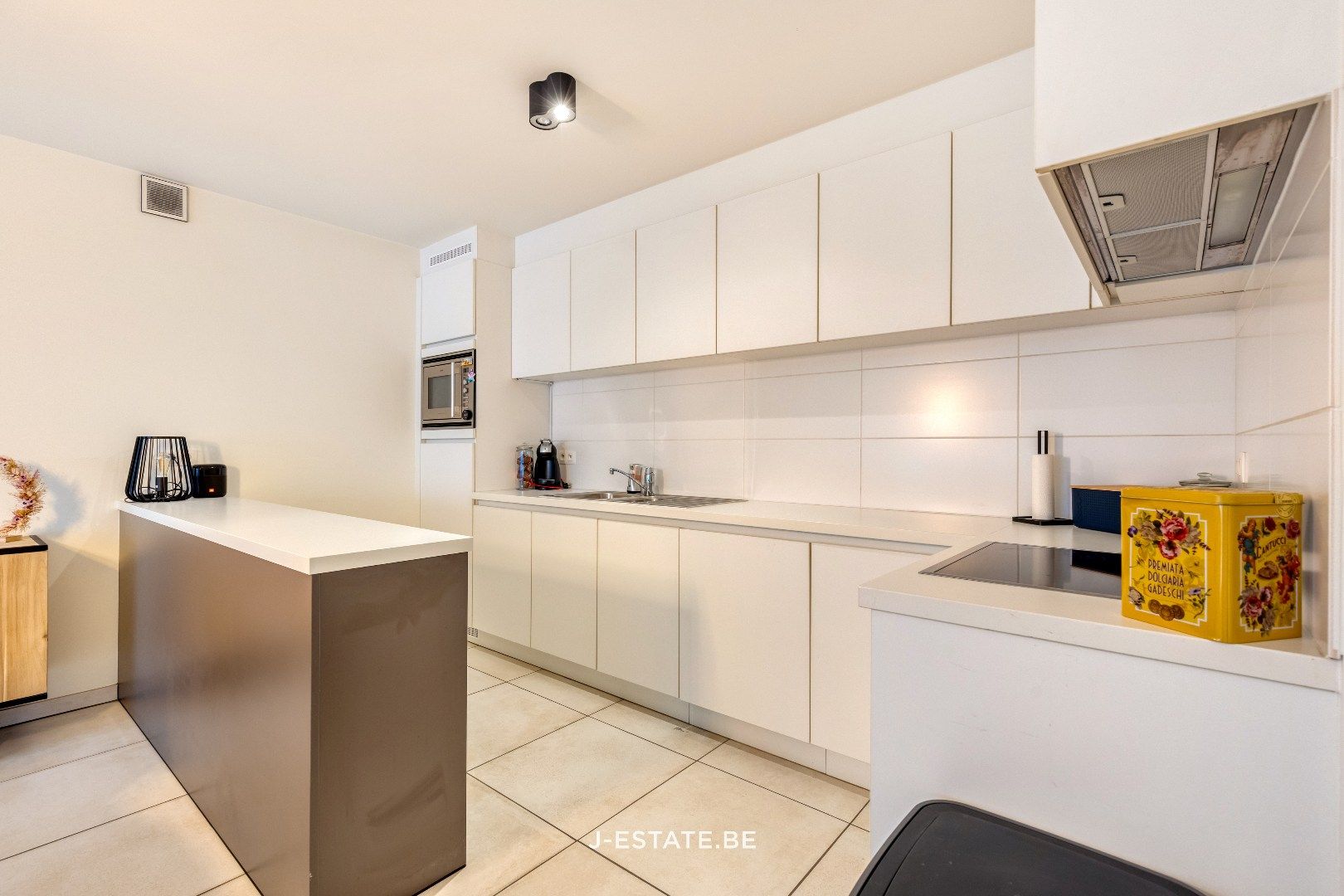 Prachtig 2-slaapkamerappartement in Residentie Blasius – Hartje Rumbeke foto 8