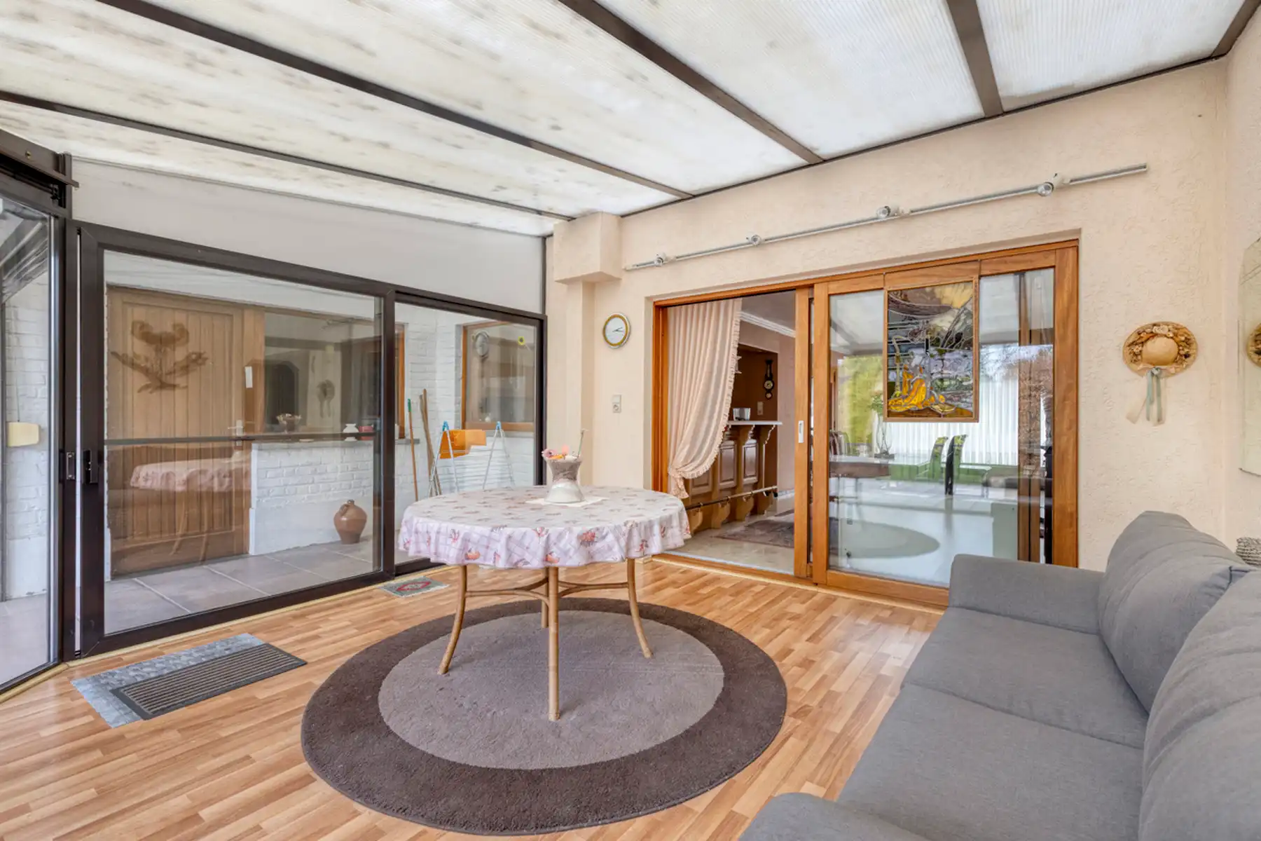 Leemans Immobiliën biedt u deze solide en ruime woning aan op een uitstekende en centrale ligging in Denderleeuw. foto 21