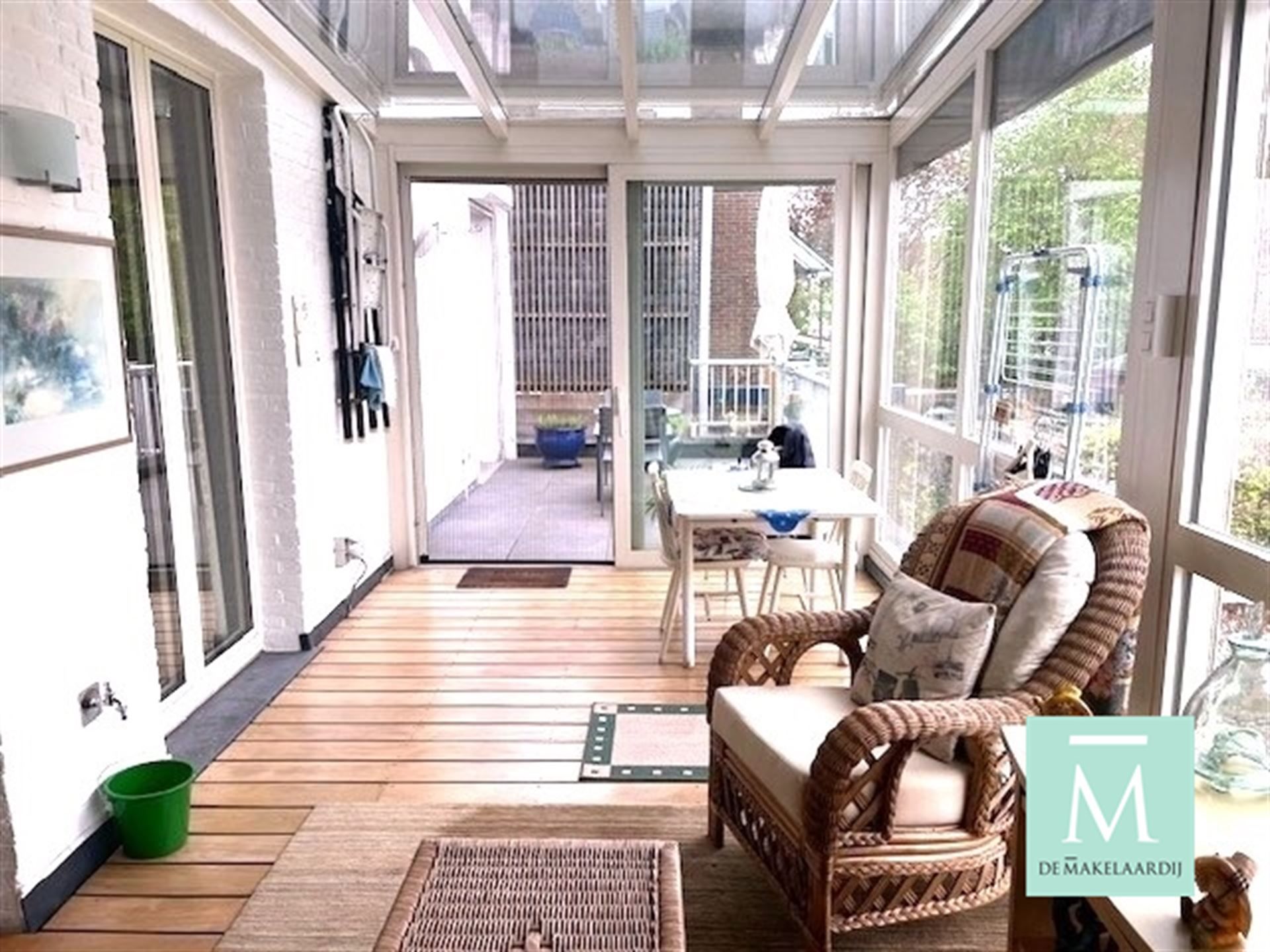 Uiterst verzorgd en ruim appartement, 2 slaapkamers, terras en garage! foto 9