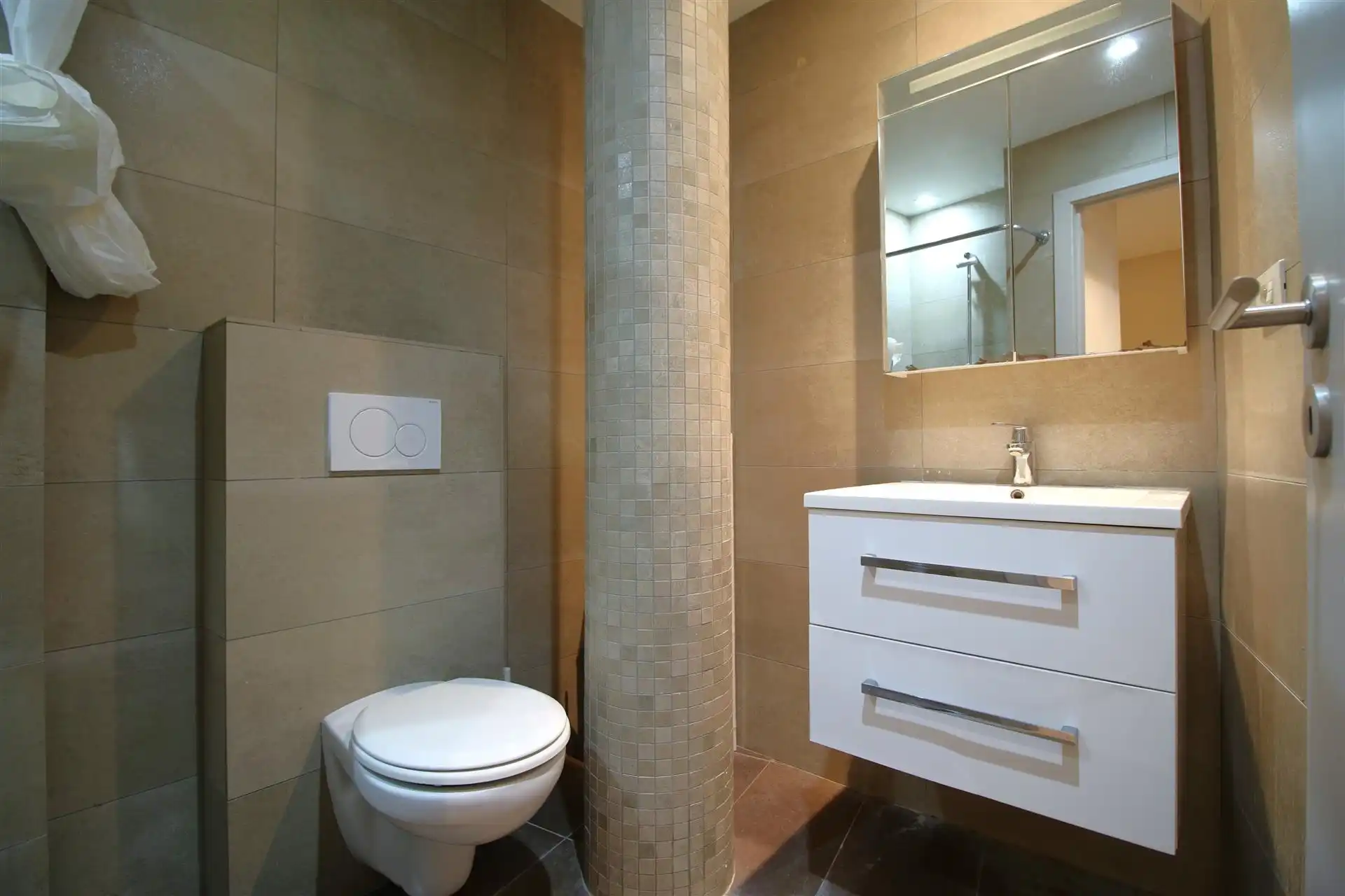 Ruim appt 3 slpk in hartje Brussel foto 16