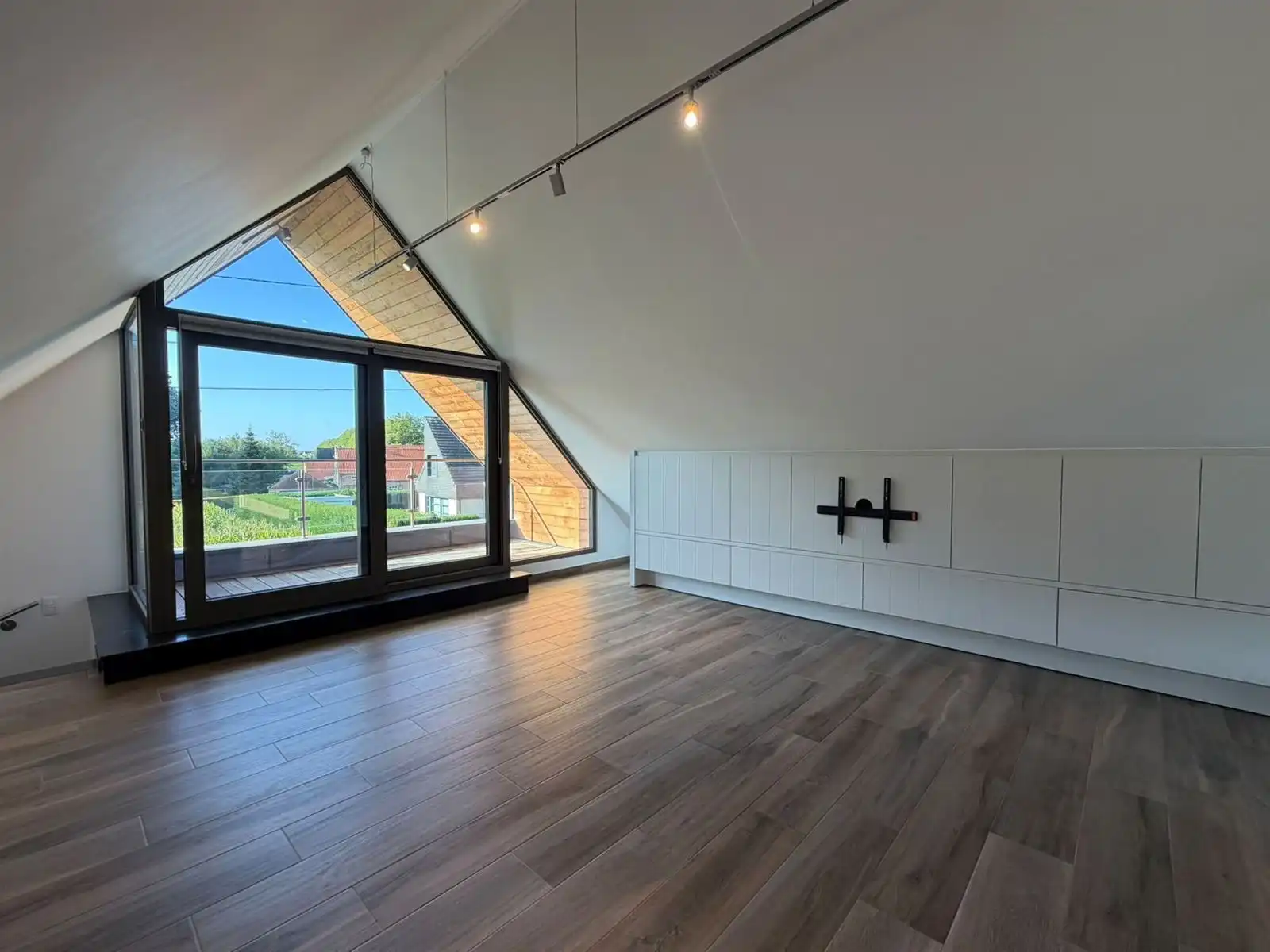 Open bebouwing met twee slaapkamers en 2 ruime terrassen foto 13