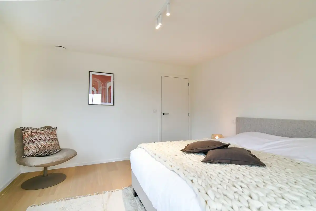 Stijlvolle nieuwbouwwoning met open zicht en zuidwestgerichte tuin foto 16