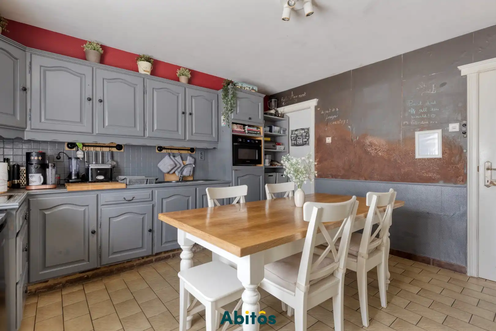Unieke villa met bijwoning in een rustige omgeving foto 14