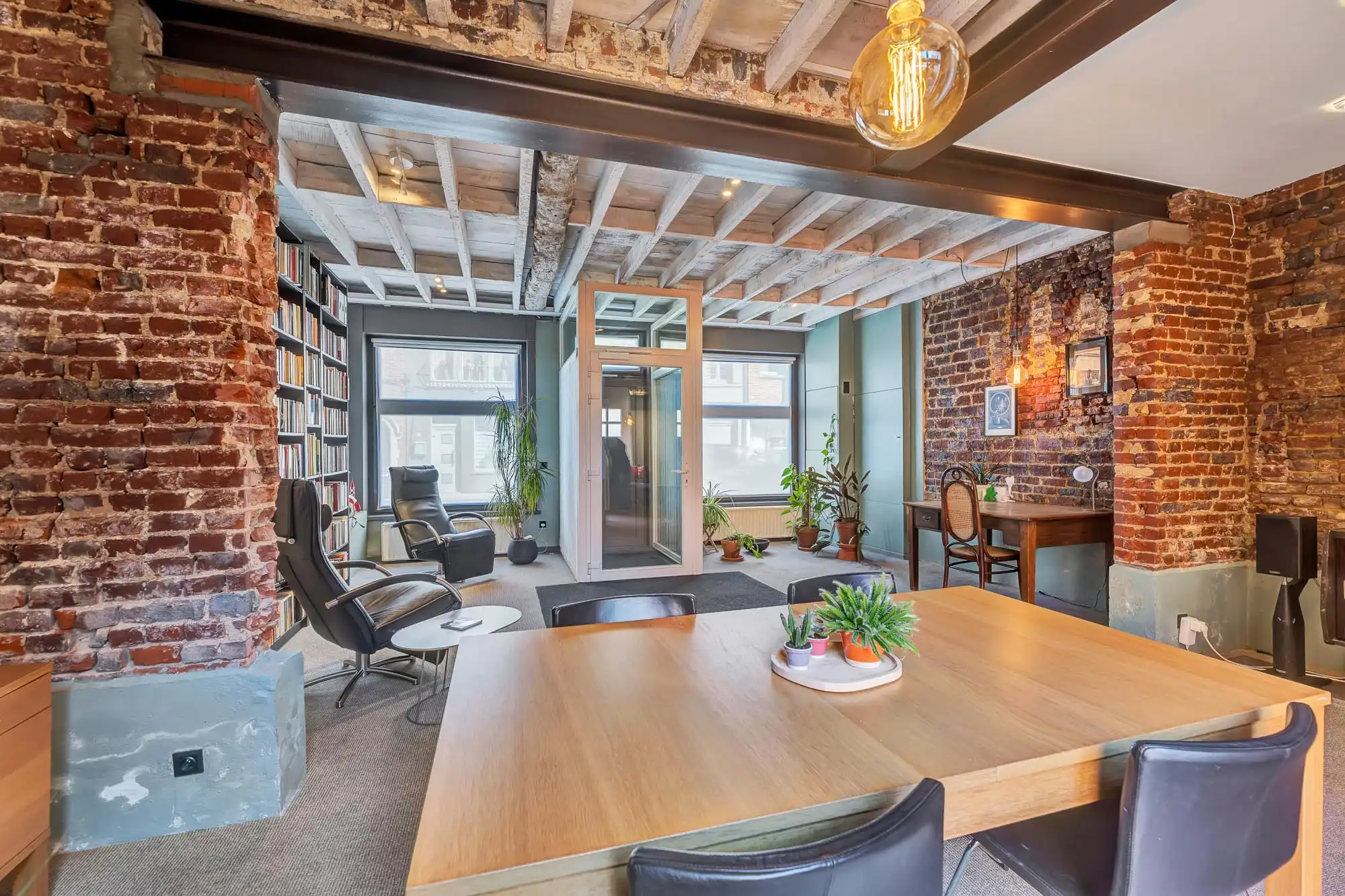 Prachtige woning met authentiek karakter foto 7