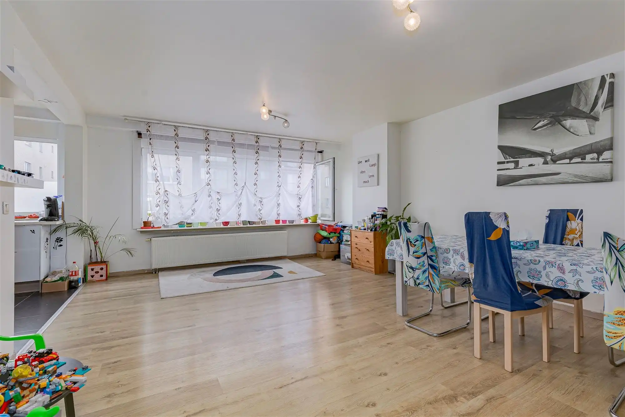 Instapklaar appartement met 2 slaapkamers. foto 2