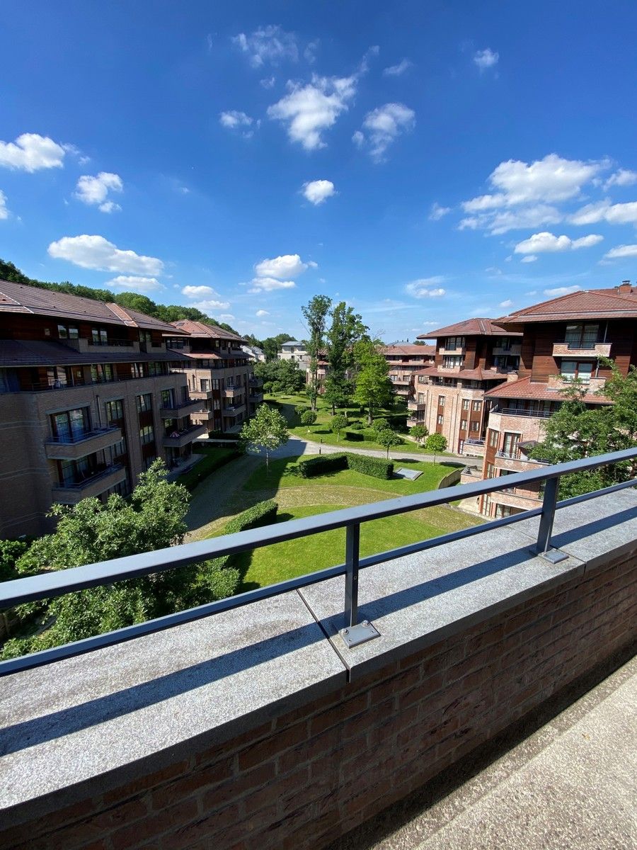 Prachtig gemeubeld appartement 2 kamers met terras.  foto 5