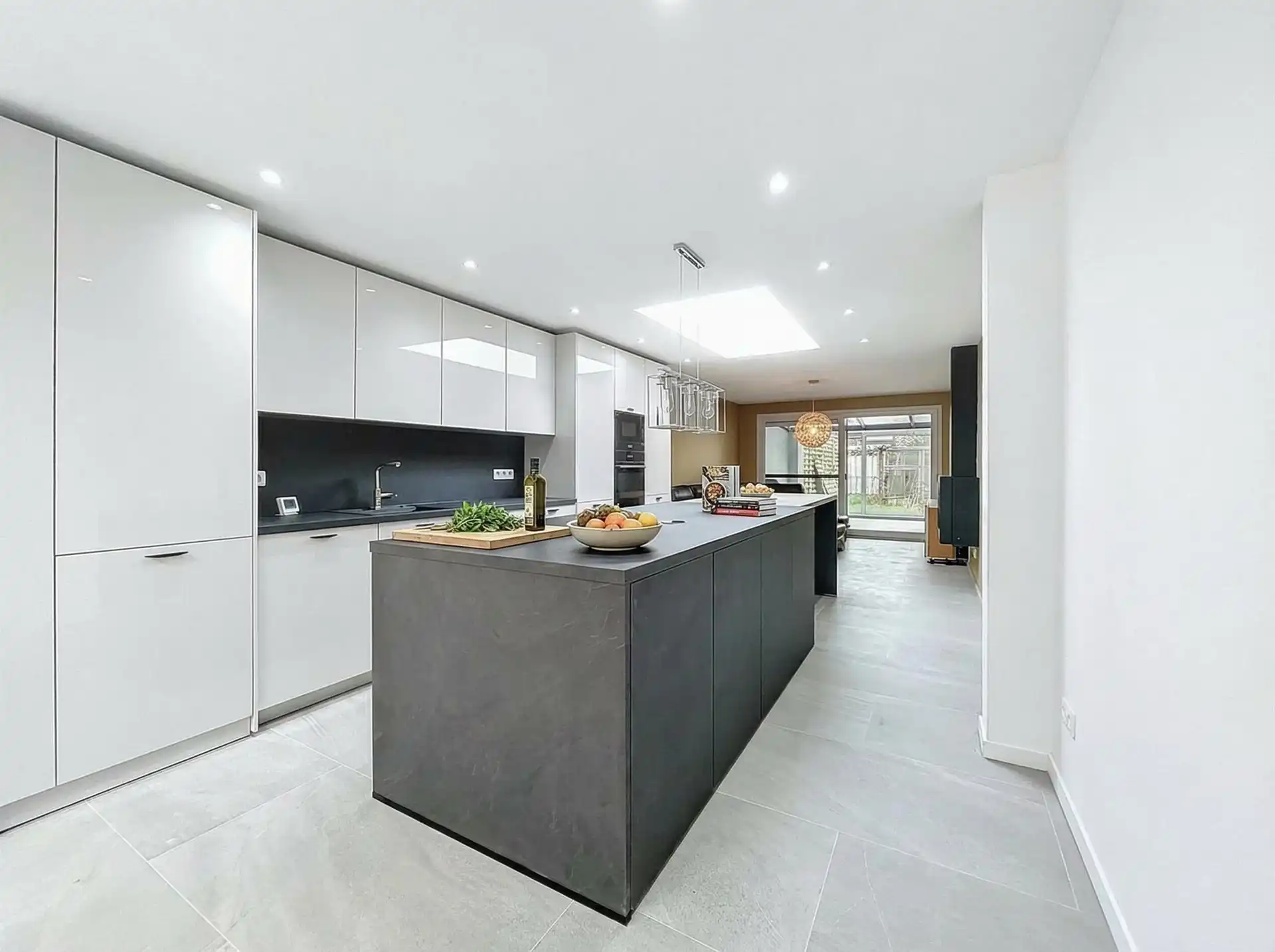 Energiezuinige gezinswoning met 3 slaapkamers en garage op perceel van 143m² foto 2