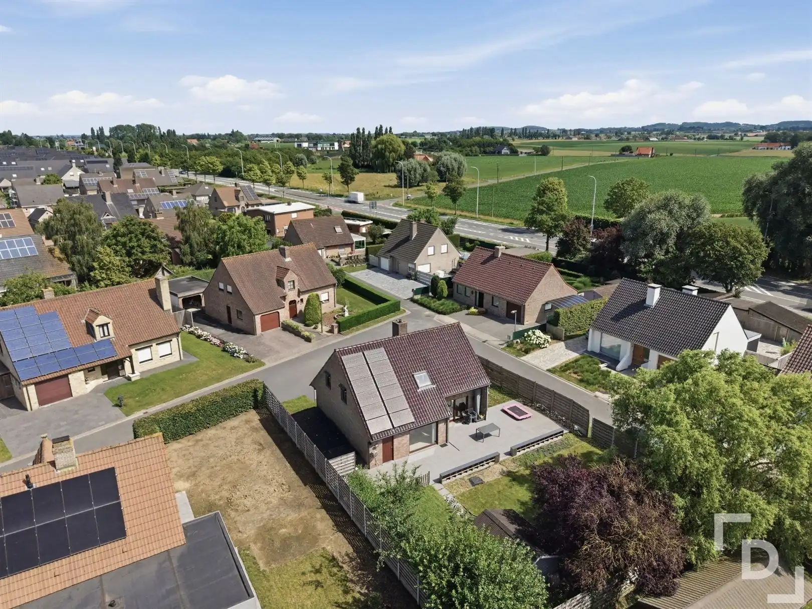 Ruime villa in residentiële woonwijk in Poperinge. foto 27