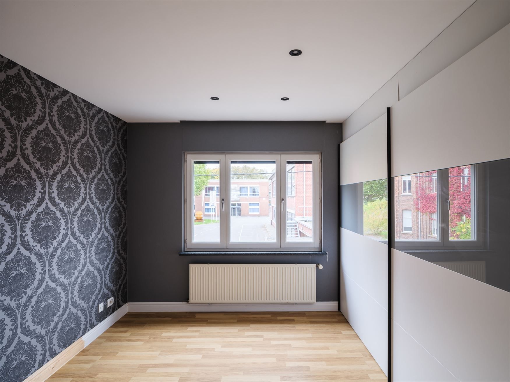 Loftgevoel achter een klassieke gevel; woning met verrassend interieur in centrum Zelzate. foto 11