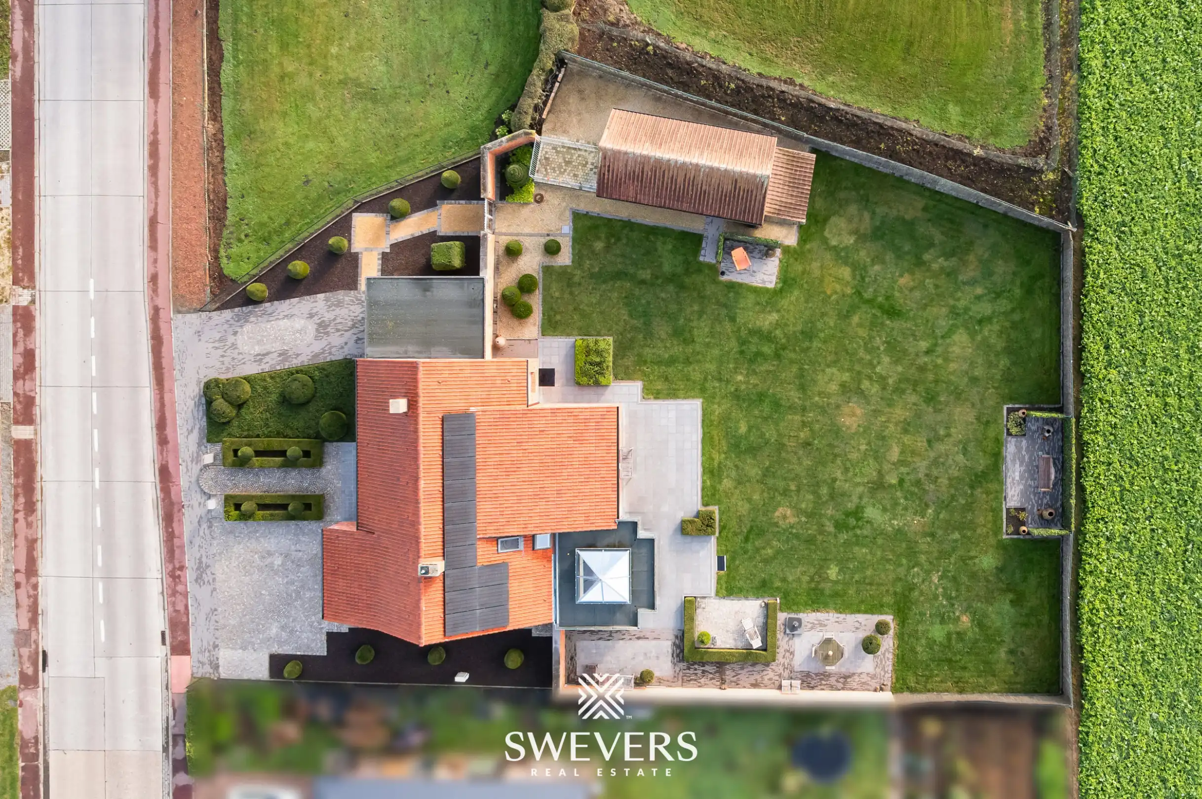 Sfeervolle open bebouwing met royale tuin en veel privacy foto 31