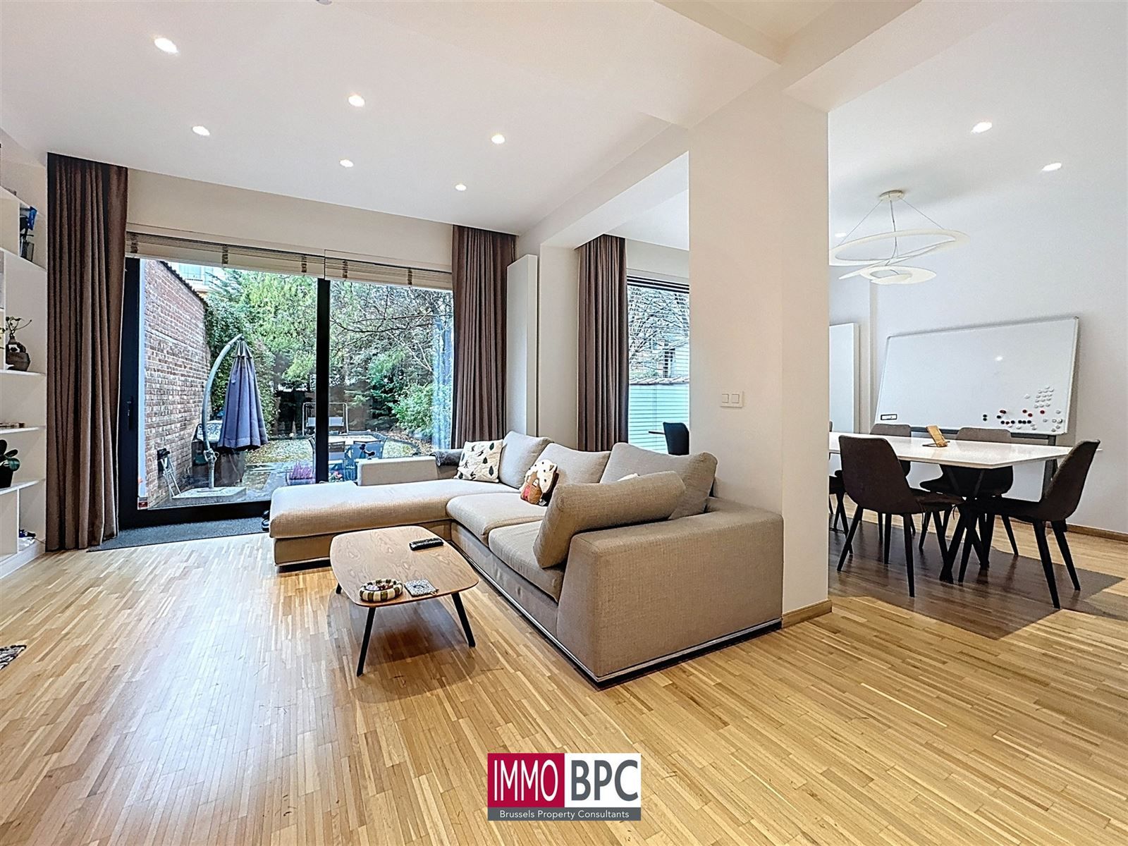 UITZONDERLIJKE MODERNE OPBRENGSTEIGENDOM IN GANSHOREN – 595 m² WOONOPPERVLAKTE foto 8