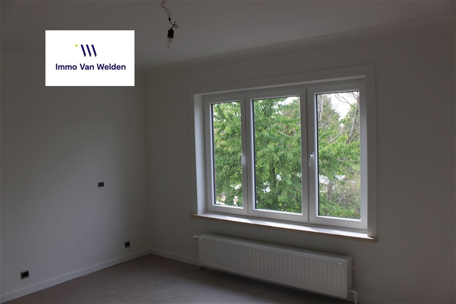 Rustig gelegen ruime woning met grote tuin foto 8