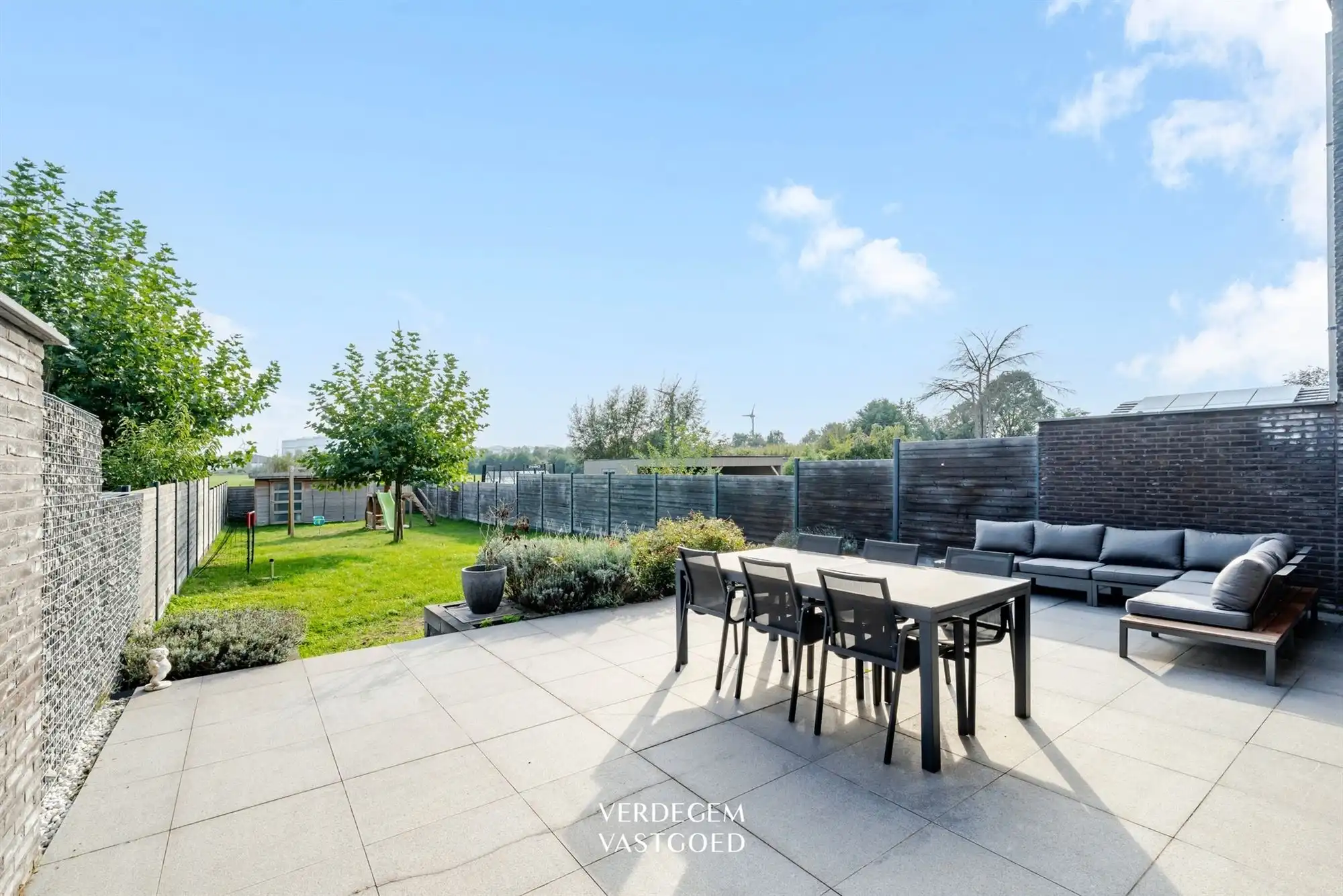 Knappe woning in een rustige buurt met 4 slaapkamers en heerlijke tuin foto 19