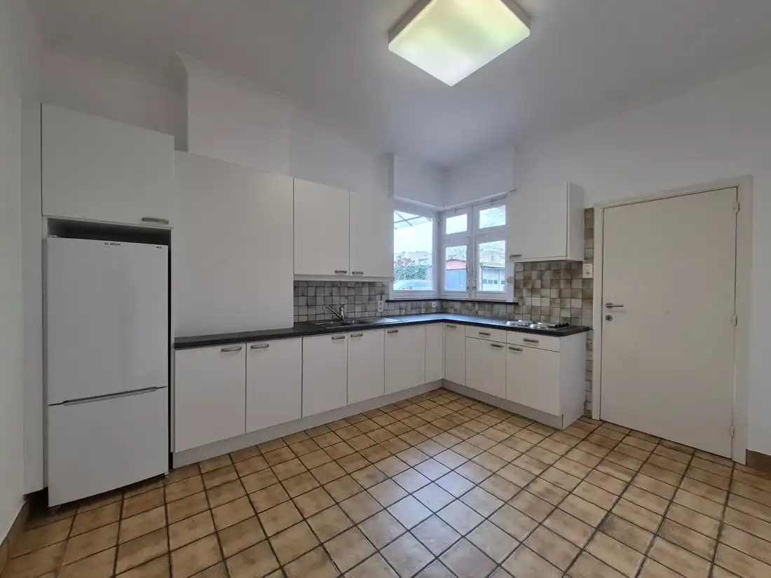 Leuk opgefrist appartement te Hasselt foto 6