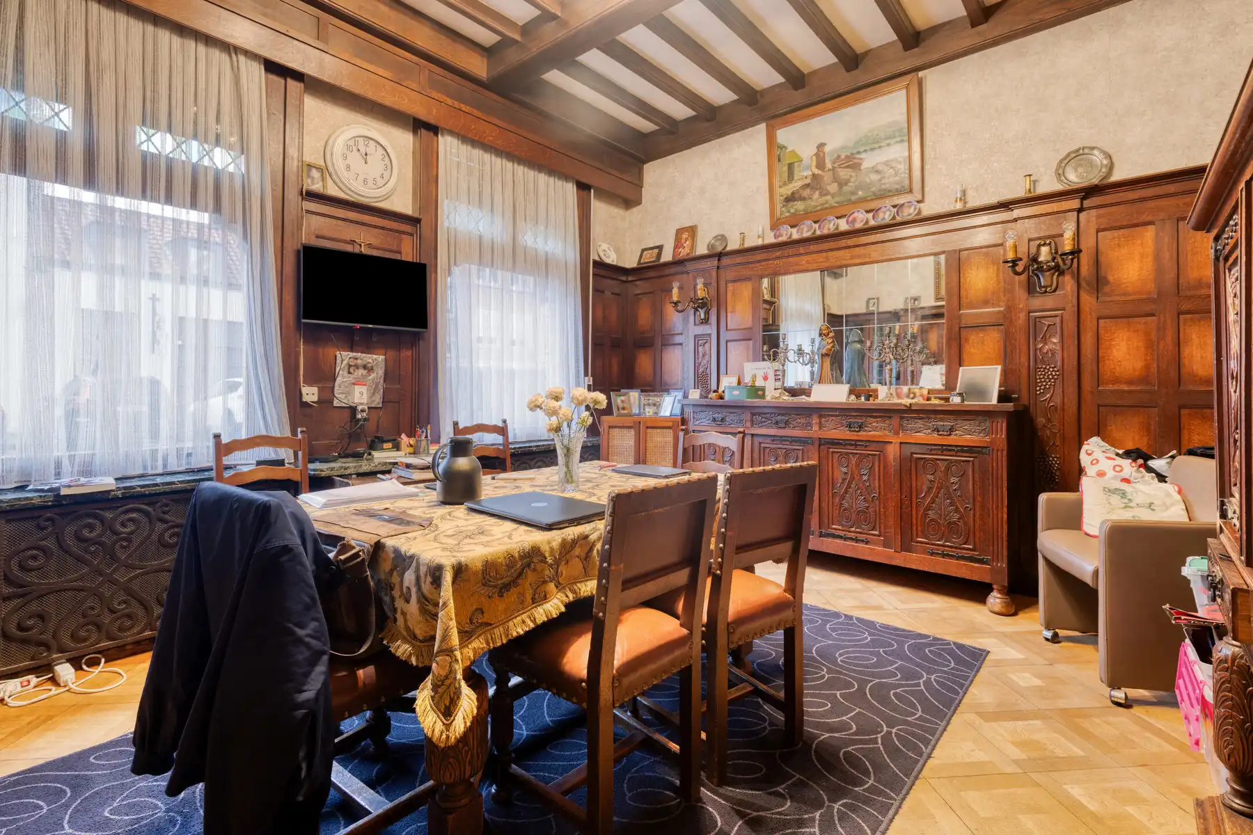 Neogotisch herenhuis op uitzonderlijke locatie foto 7