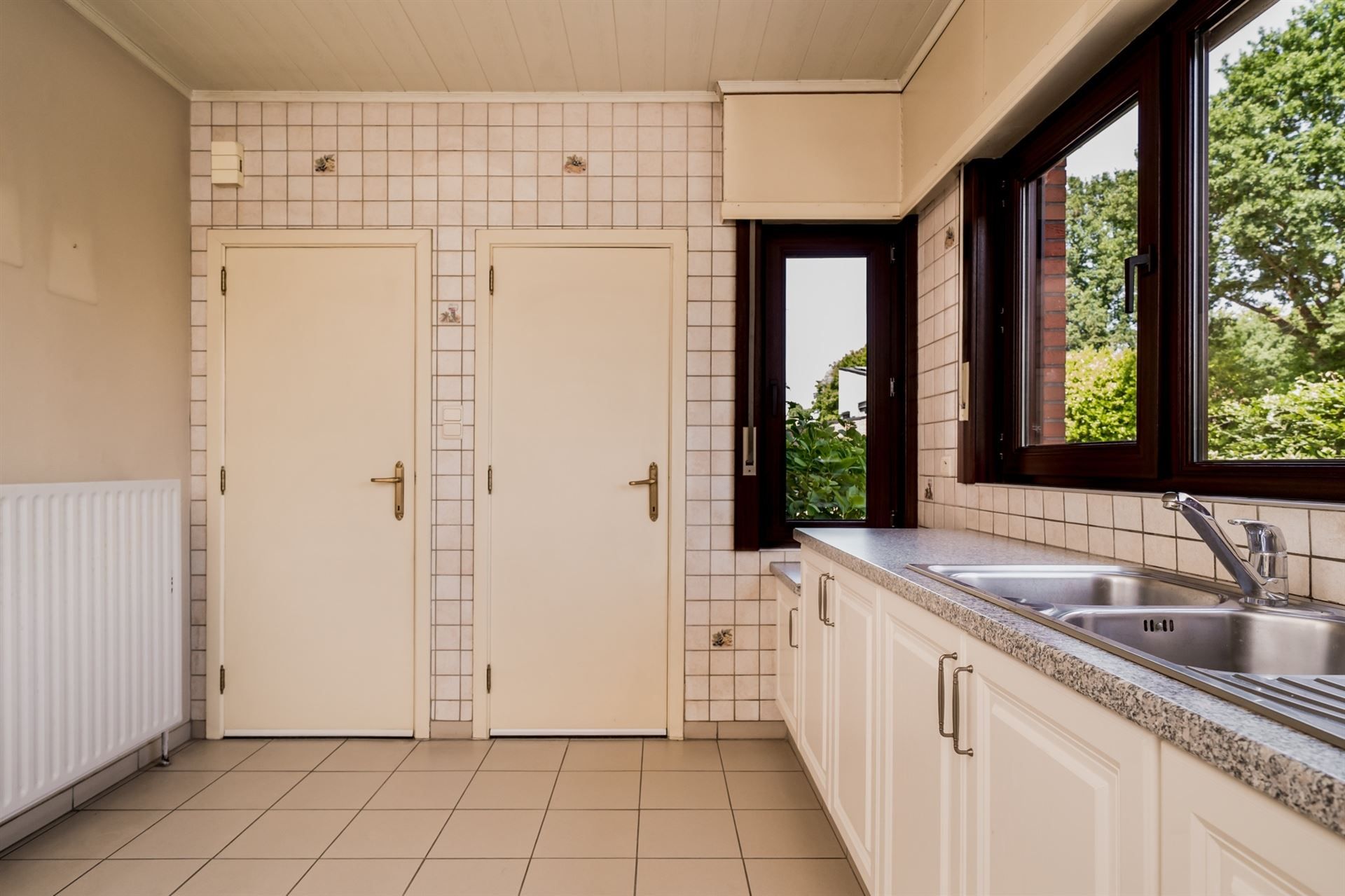 Rustig gelegen woonhuis met veel potentieel foto 8