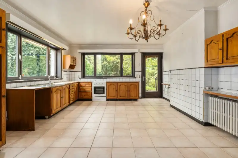 --- NIEUW&nbsp;--- Gelijkvloers appartement (191m²!) met prachtige zongerichte tuin (1329m²!) + garagebox. foto 8