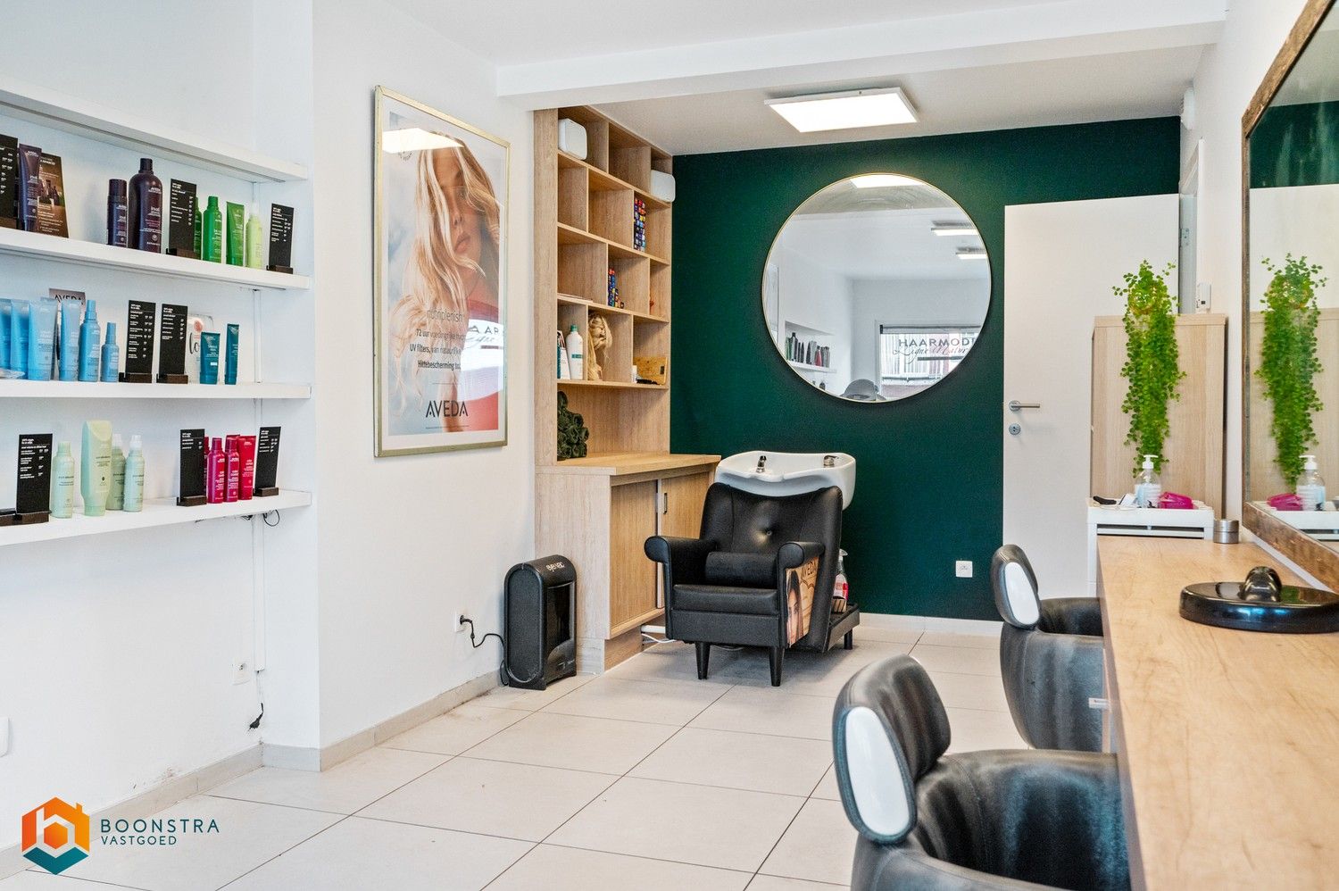 Handelszaak met tuin foto {{pictureIndex}}