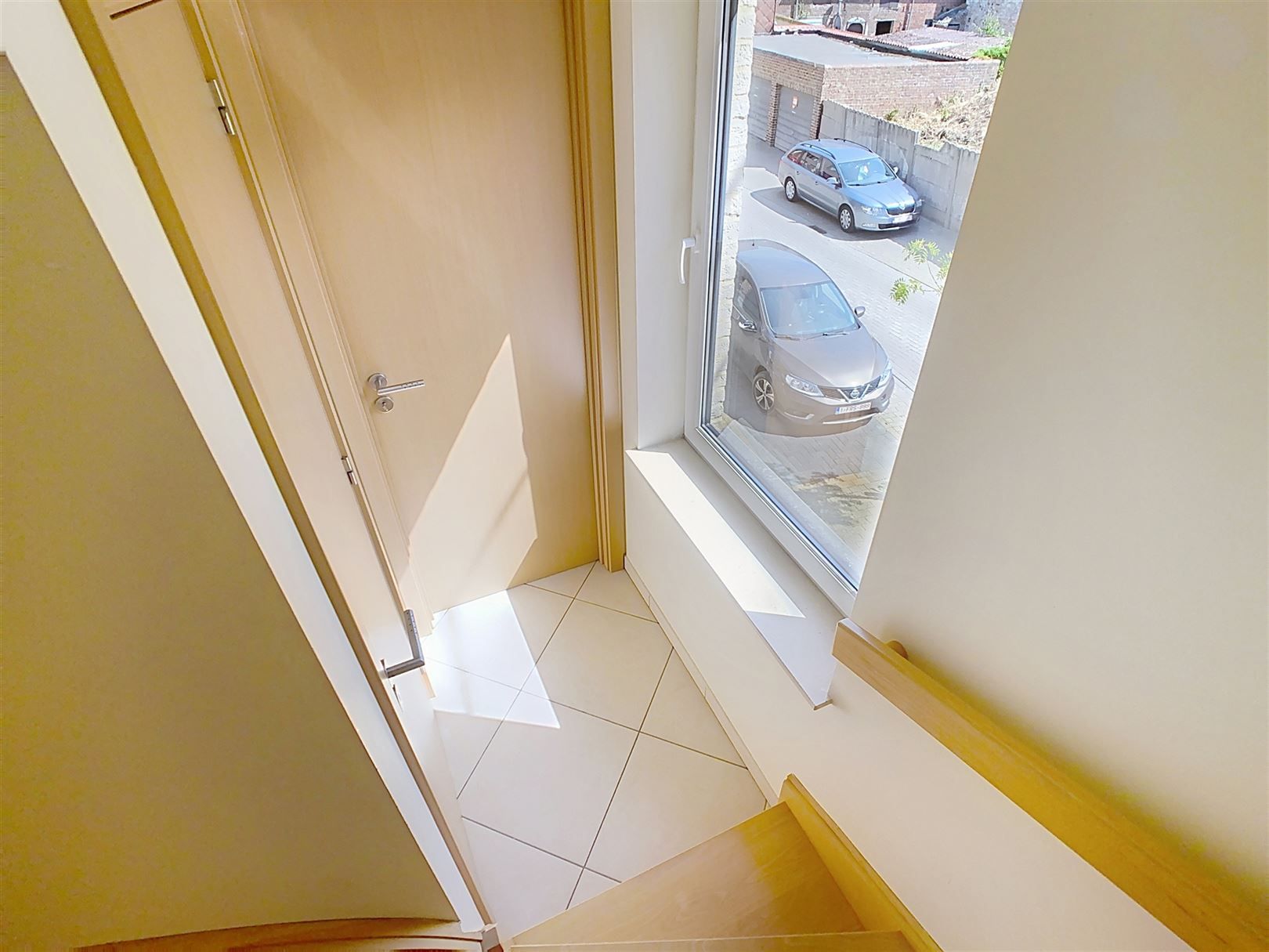 Ruim duplex app met terras, 3 slpks, parkeerplaats foto 16