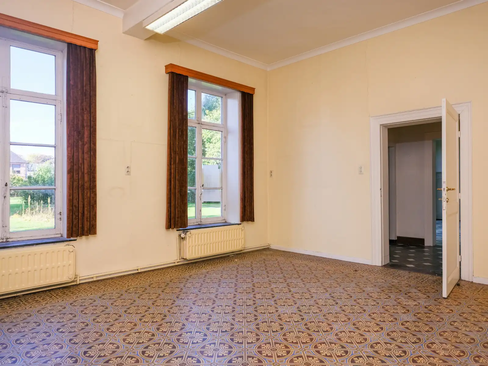 Zeldzame pastorie met monumentale tuin en commerciële potentie foto 22