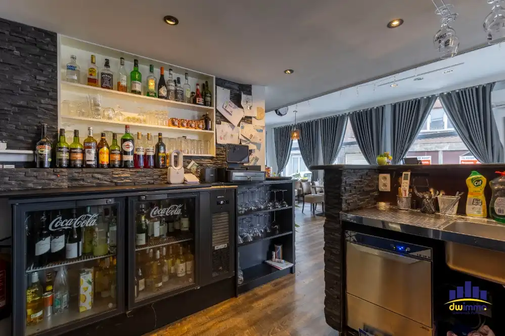 Over te nemen: Restaurant op hoekligging vlakbij De Schorre – Boom foto 8
