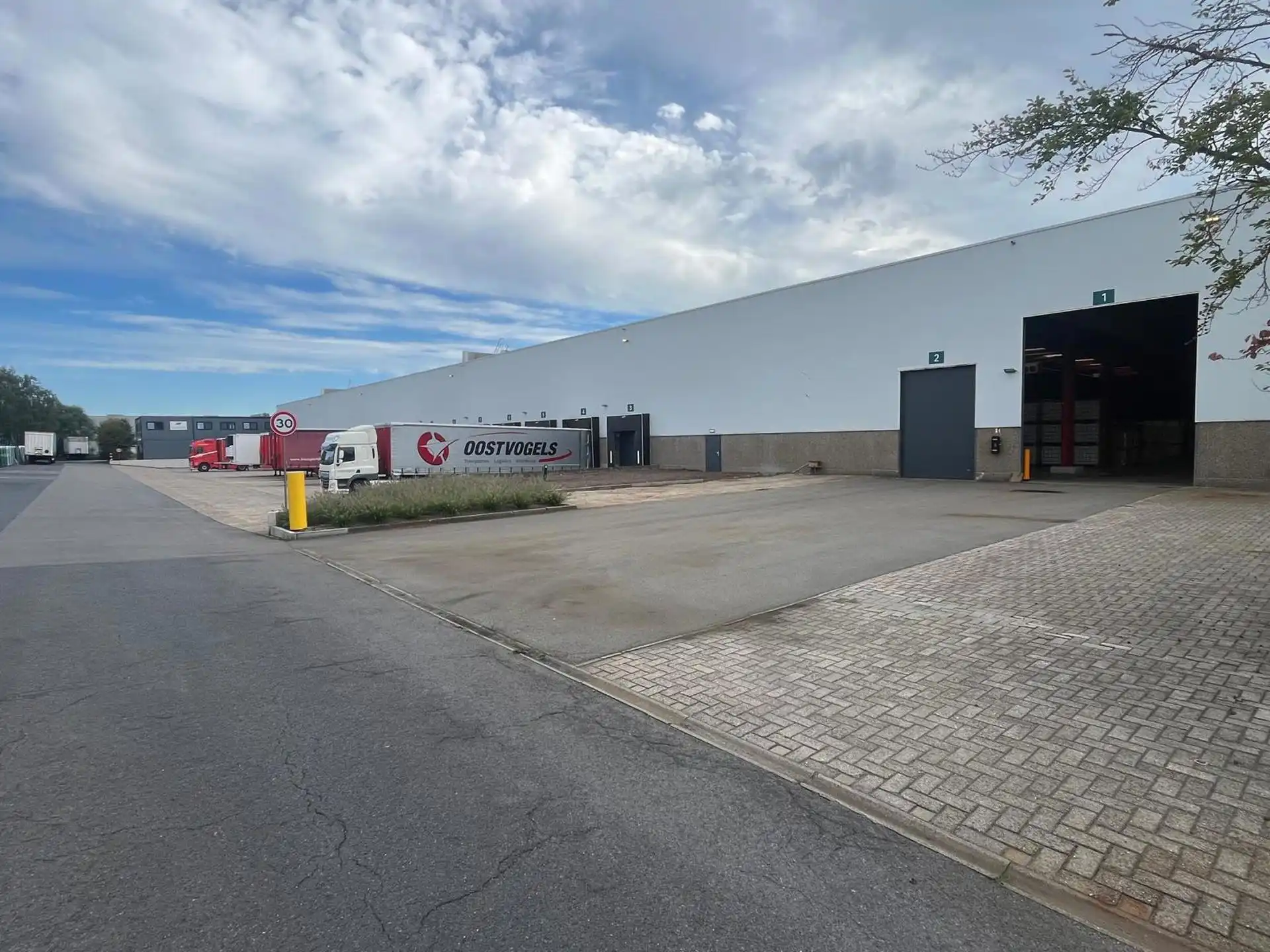 Commerciële ruimte te huur Pedro Colomalaan 11 - 2880 Bornem