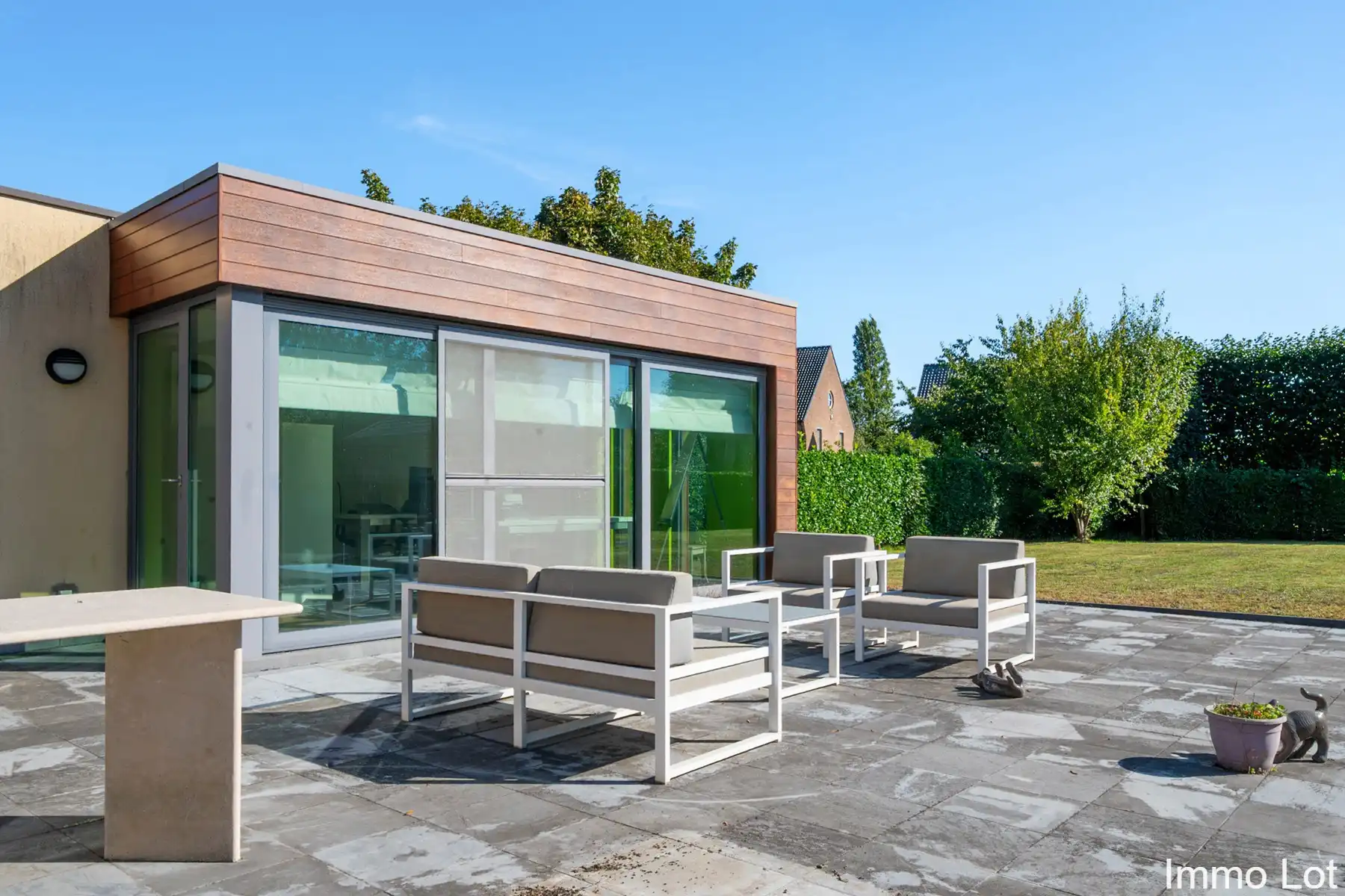 Villa met multifunctioneel bijgebouw, garage en ruime tuin foto 22