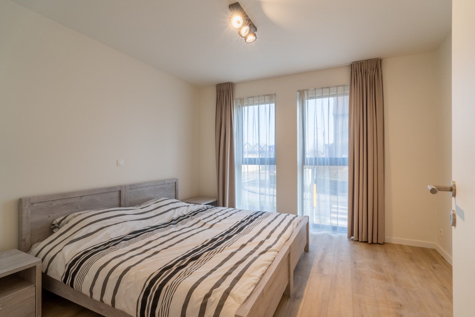 Prachtig gelijkvloers nieuwbouwappartementen met 1 slaapkamer en terras, in Residentie Escautval. foto 8