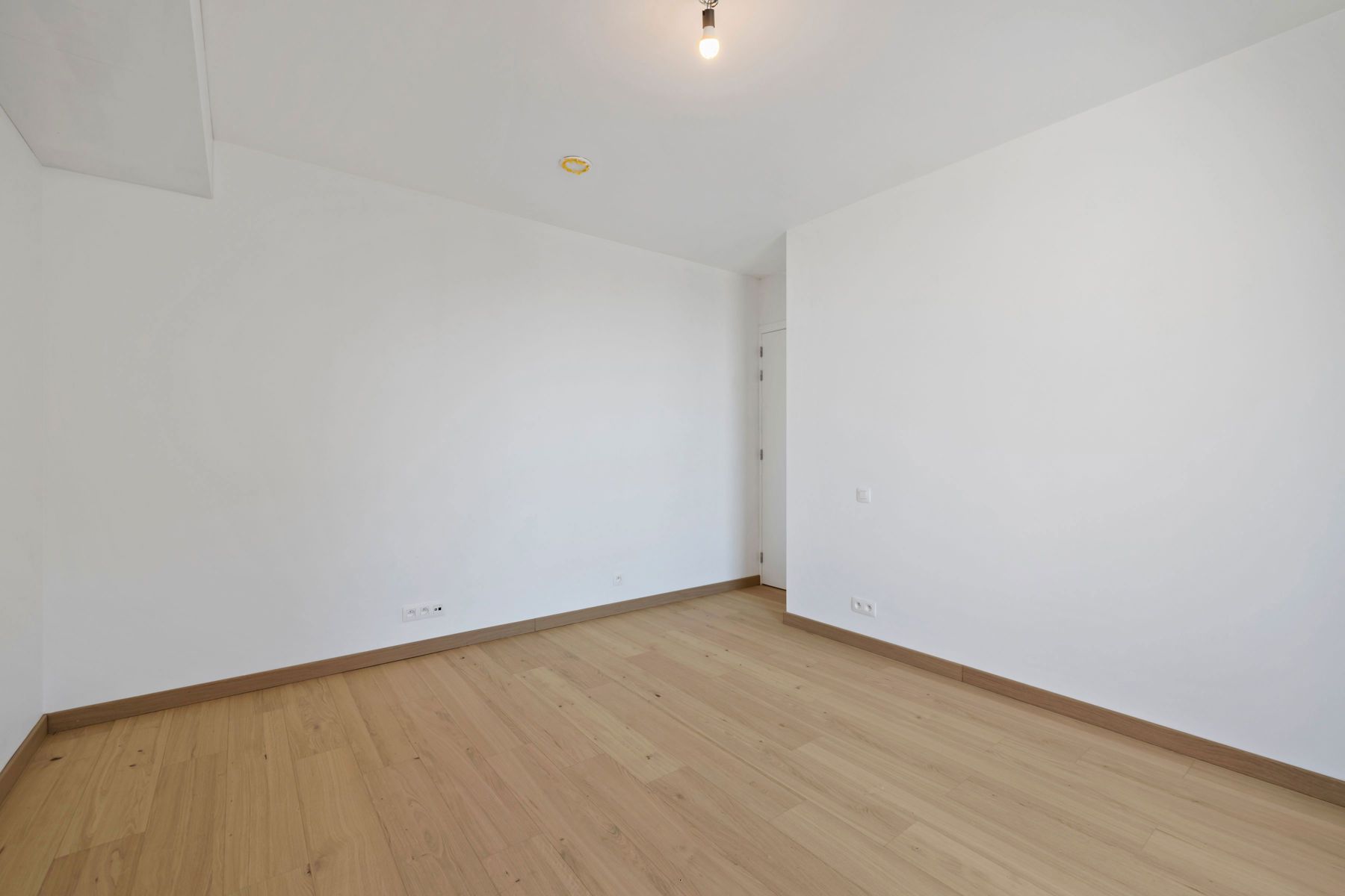 Gelijkvloers nieuwbouwappartement met ruim terras. foto 13