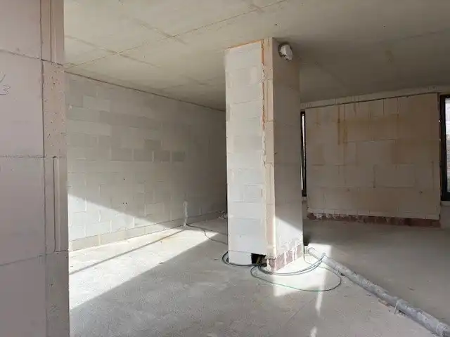 SINT JORIS WINGE HANDELSRUIMTE 71 m2 + terras foto 6