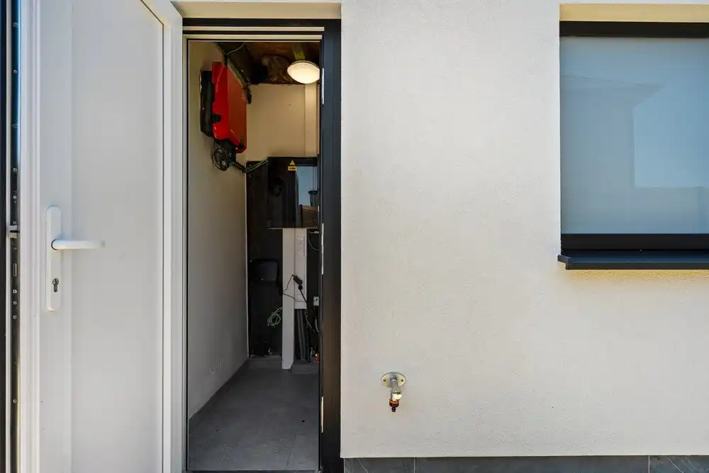 Prachtig vernieuwde bungalow te Schriek foto 24