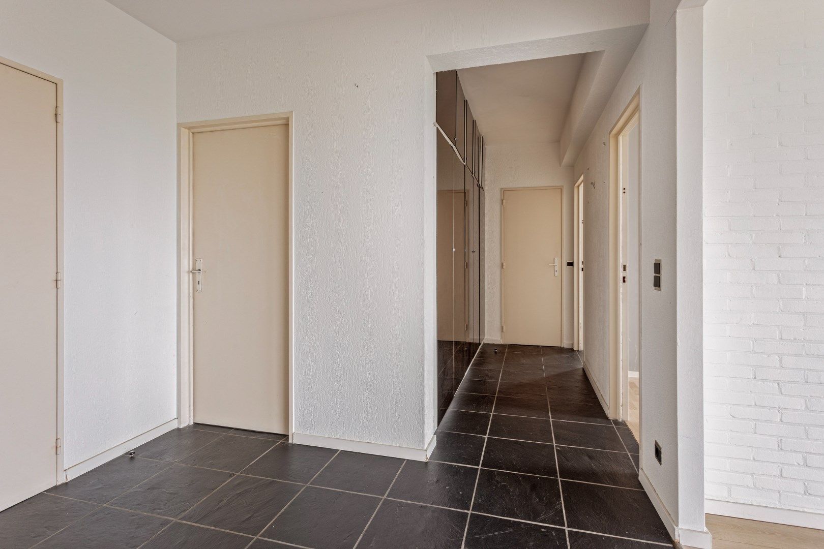 Riant appartement met 2 slpk en 2 parkeerplaatsen foto 9